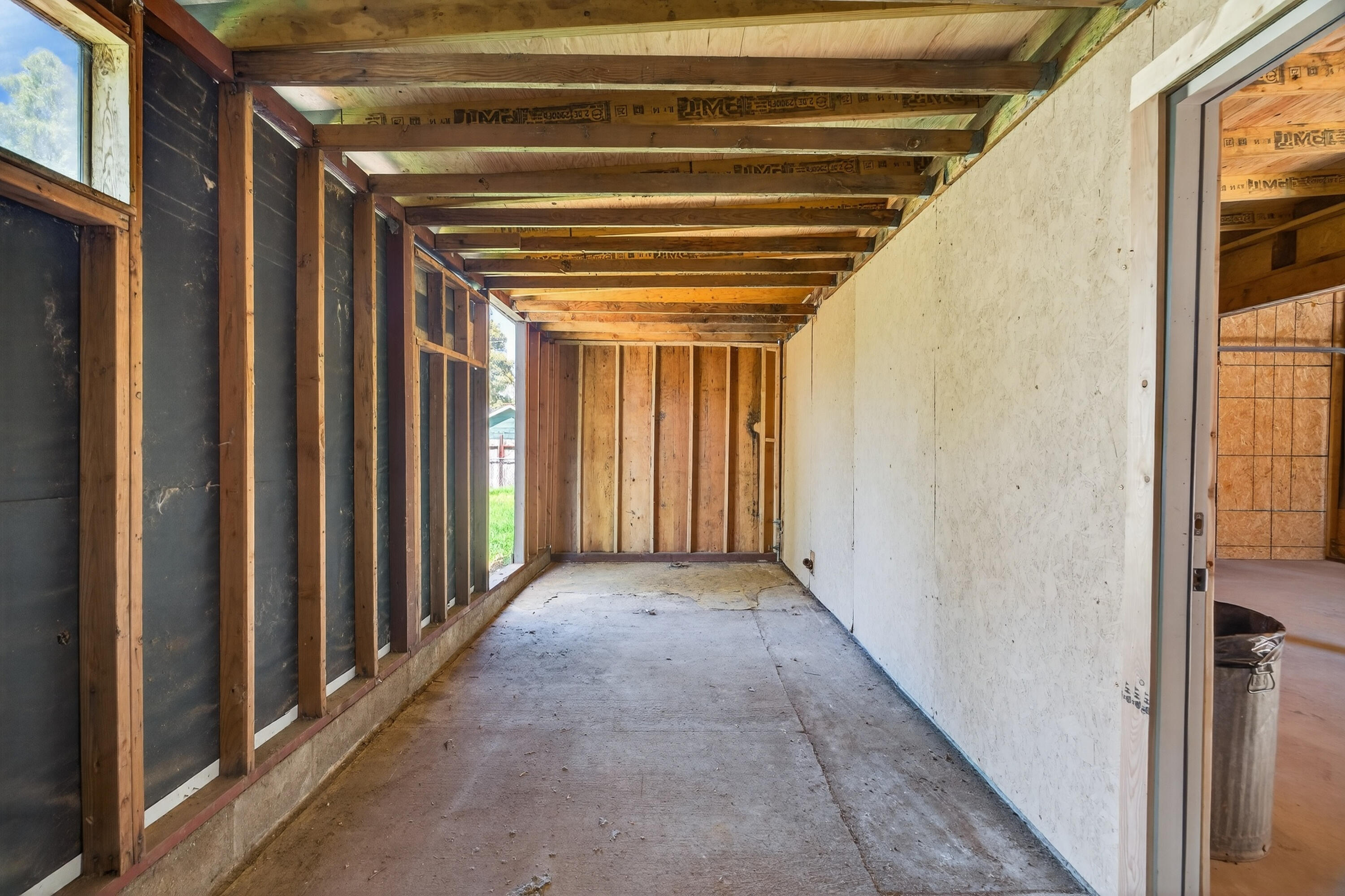 13642 Hill Boulevard