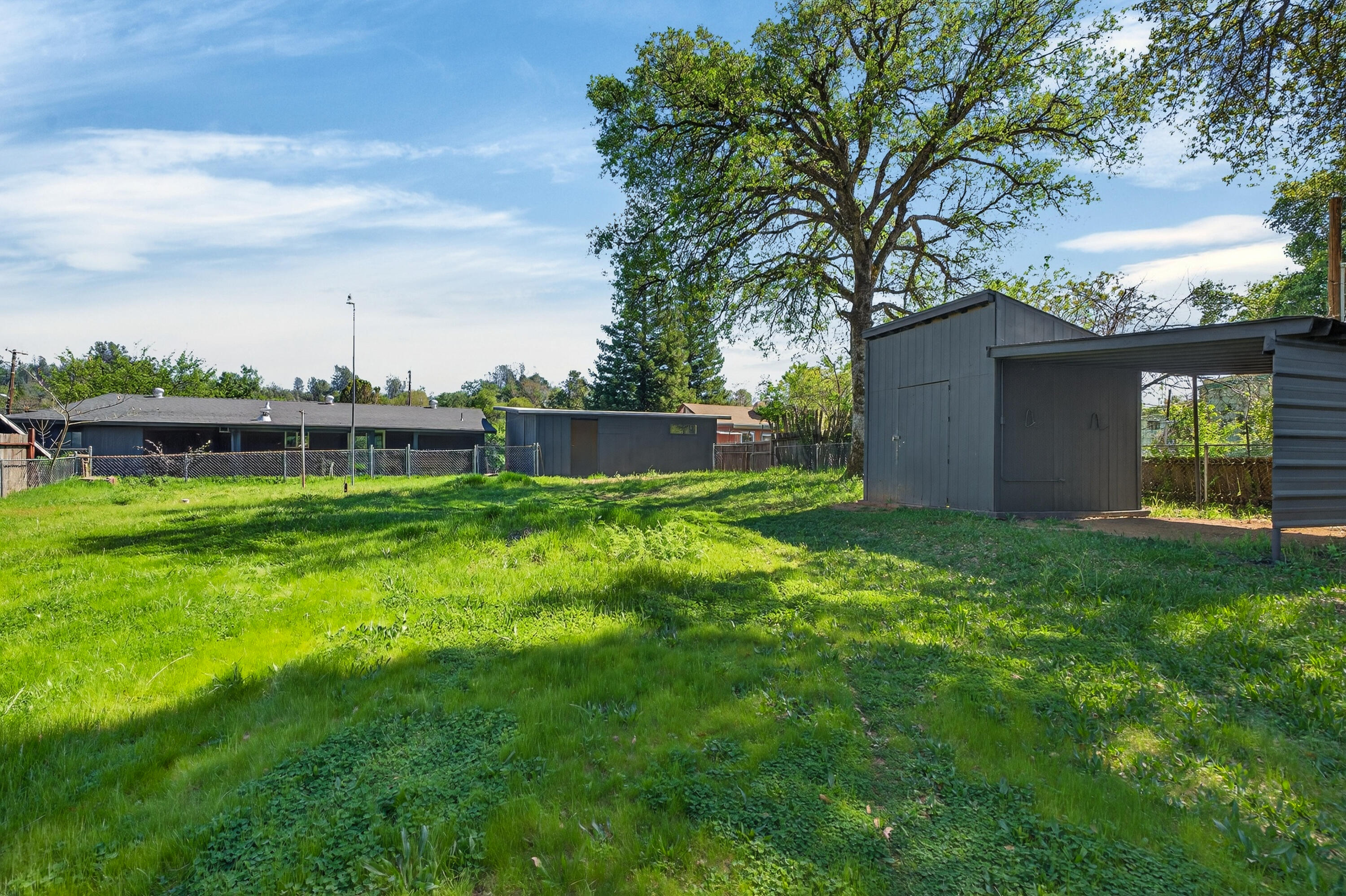 13642 Hill Boulevard