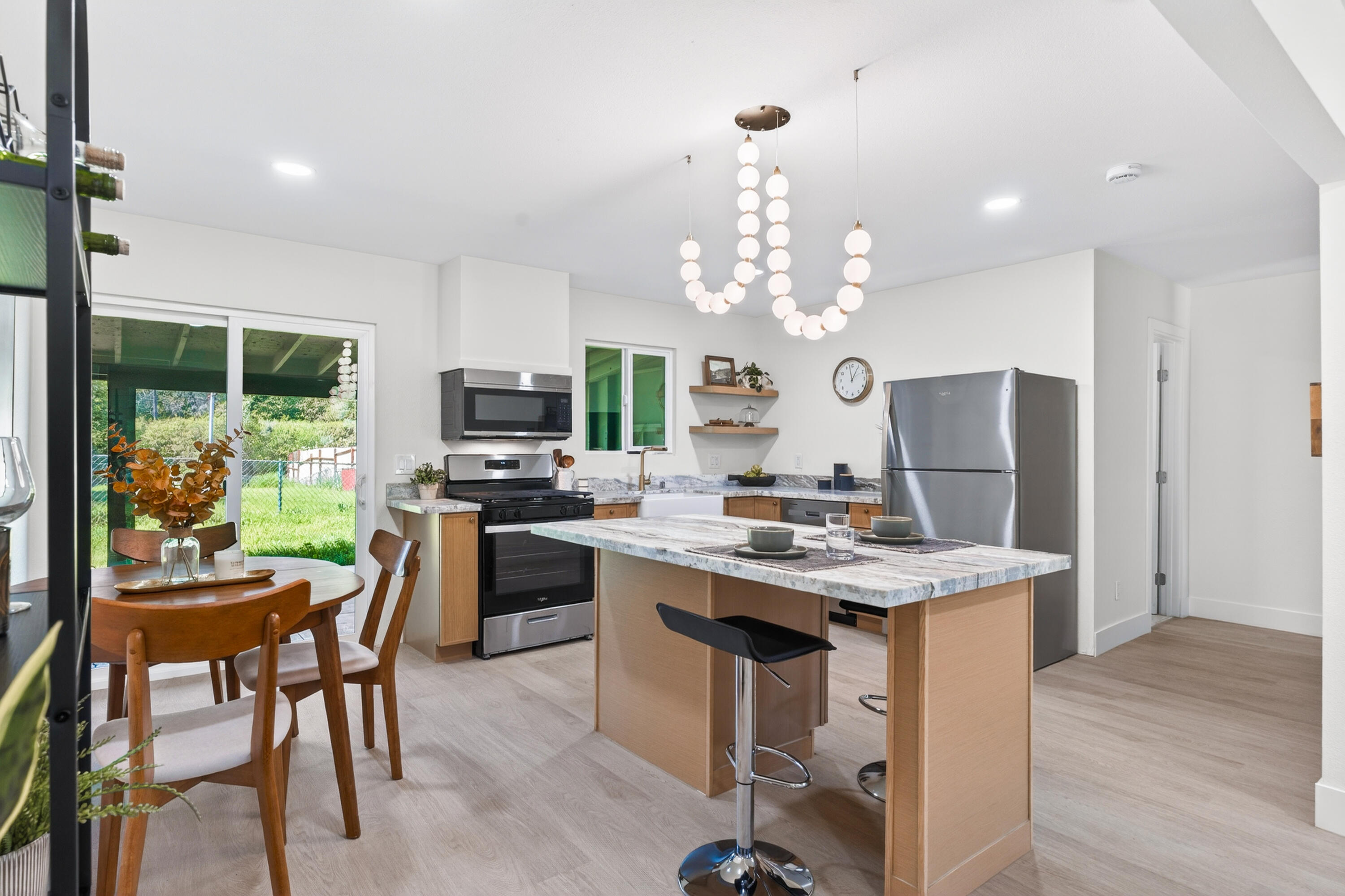 13642 Hill Boulevard