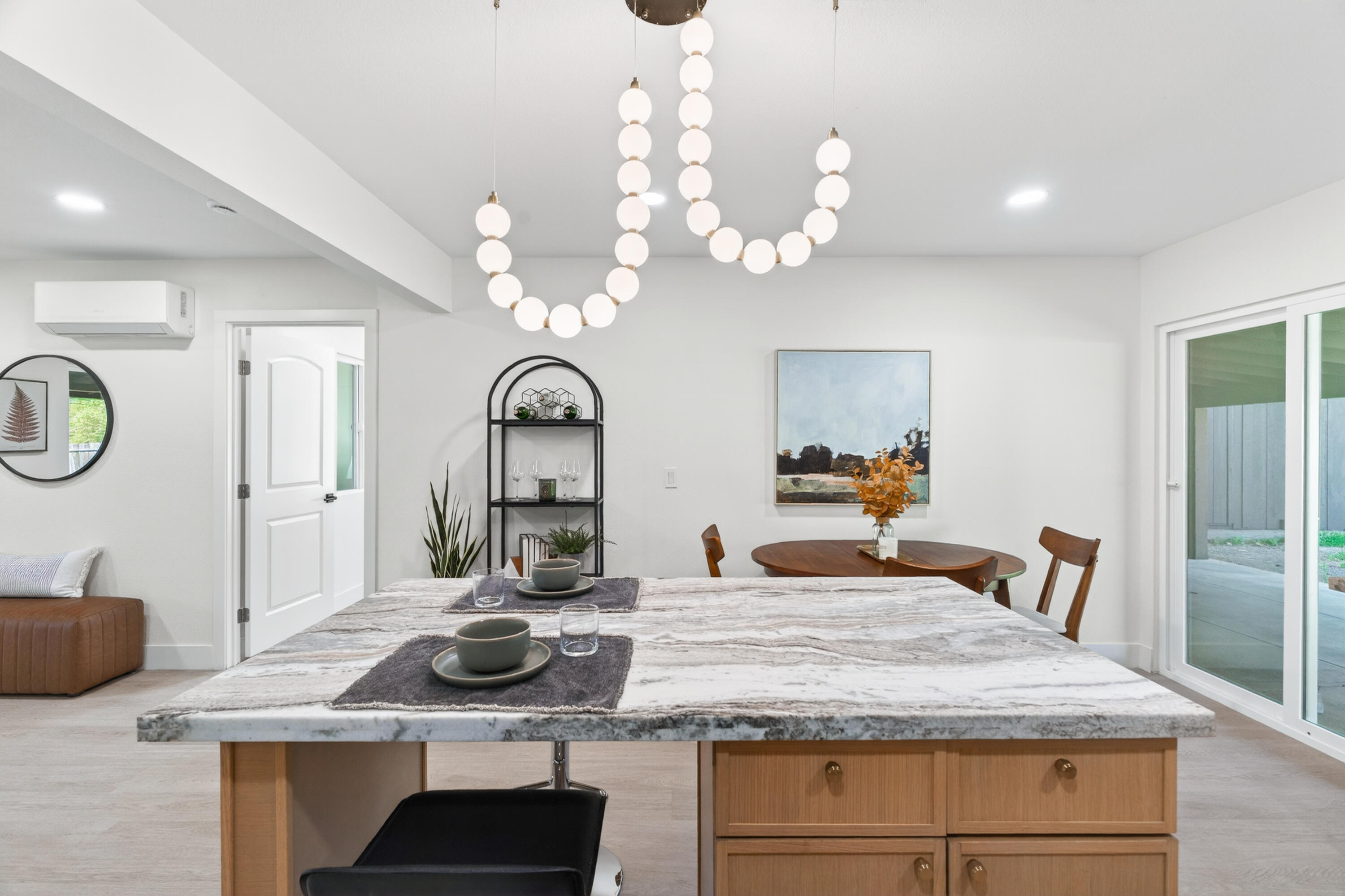 13642 Hill Boulevard