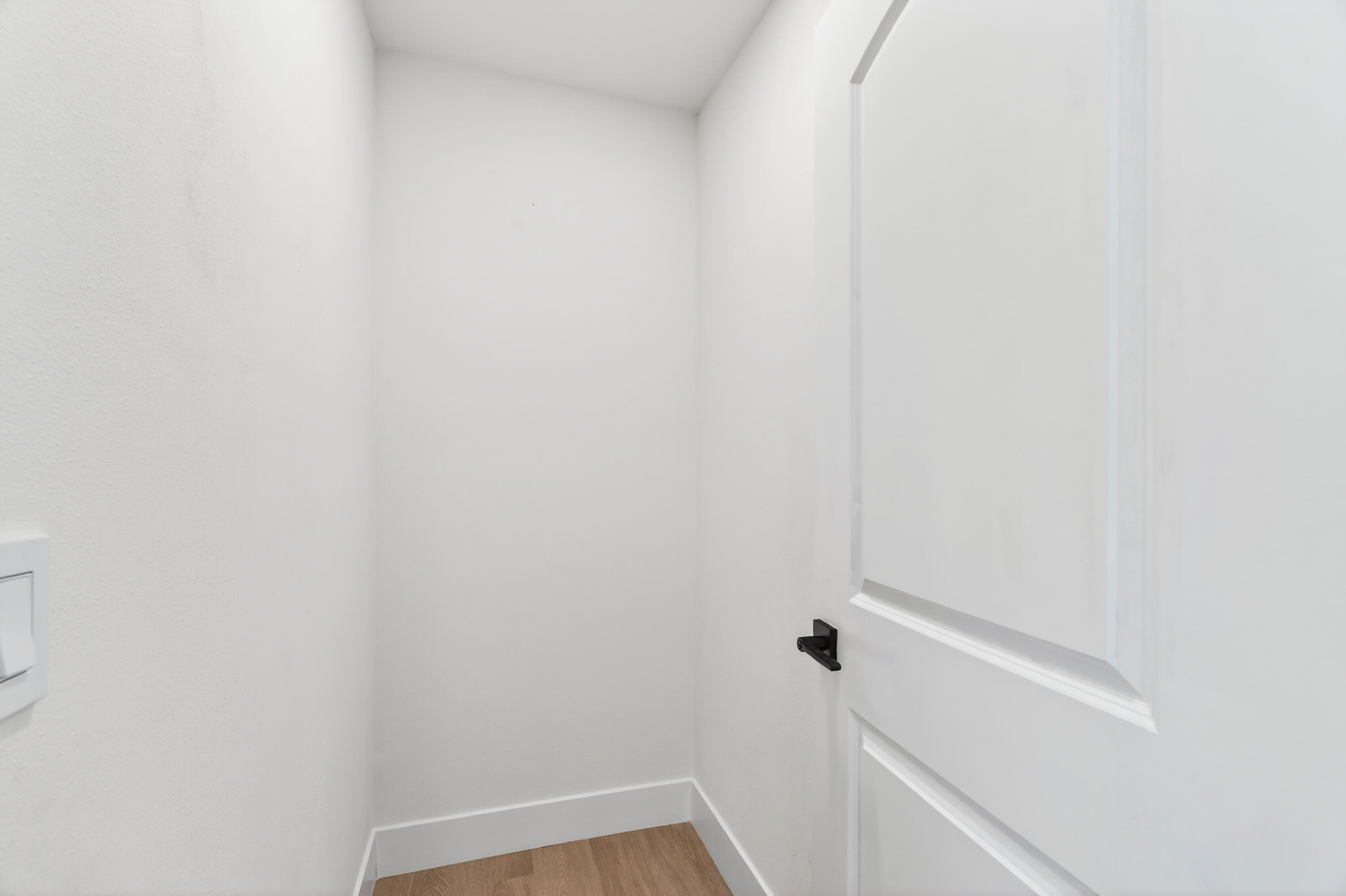 13642 Hill Boulevard