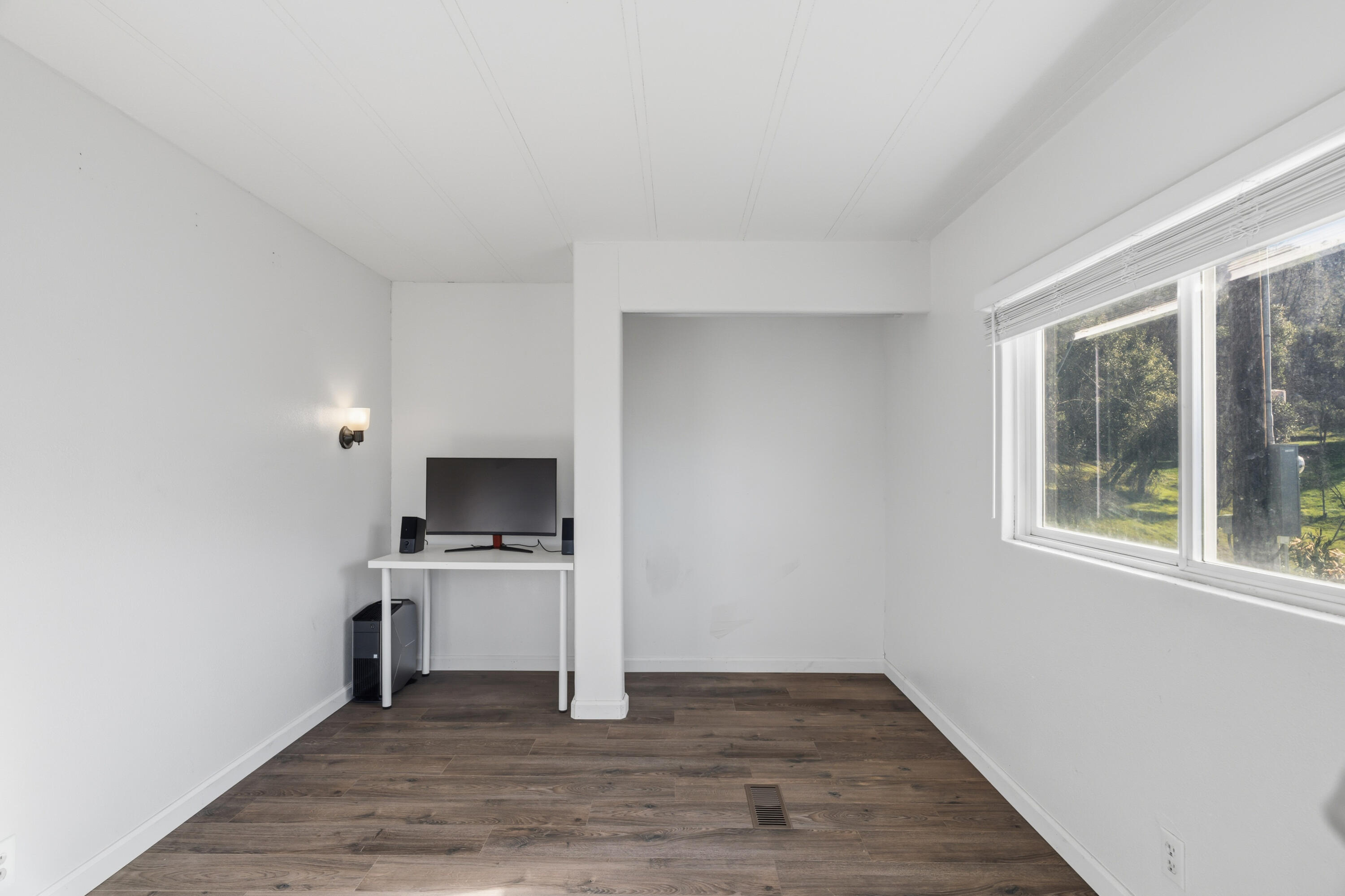 21484 Driftwood Trail