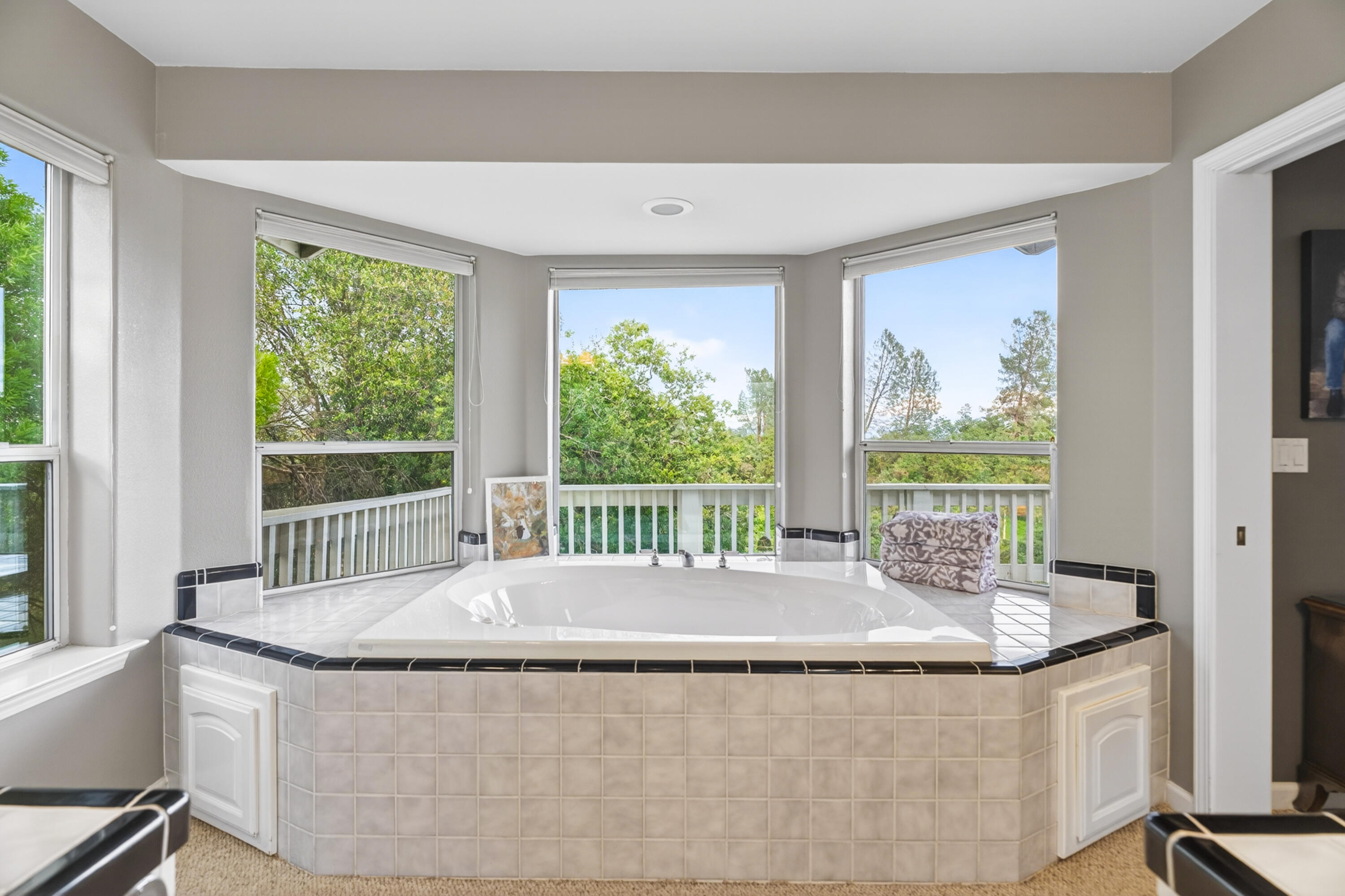 8725 Landmark Circle