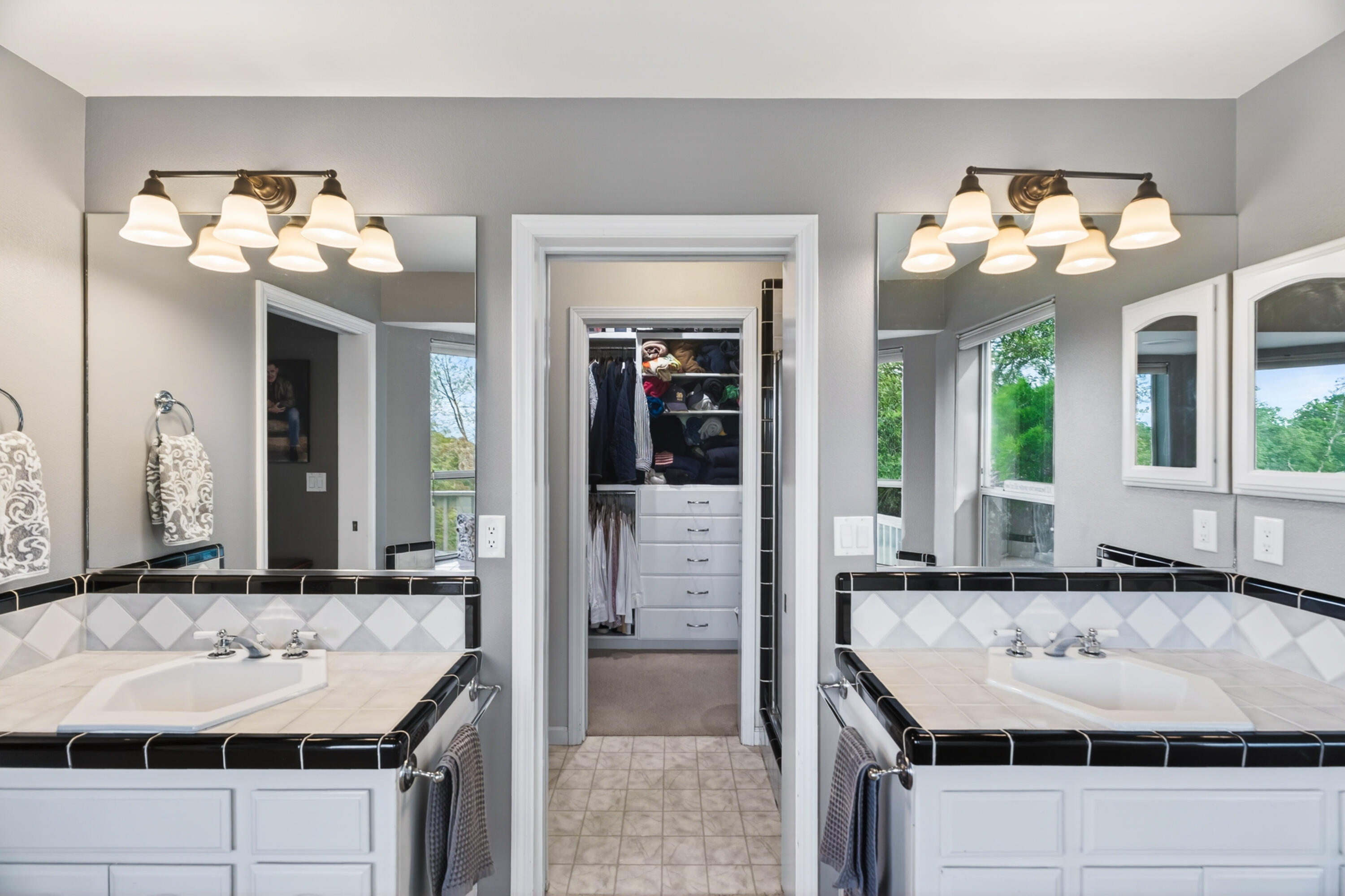 8725 Landmark Circle