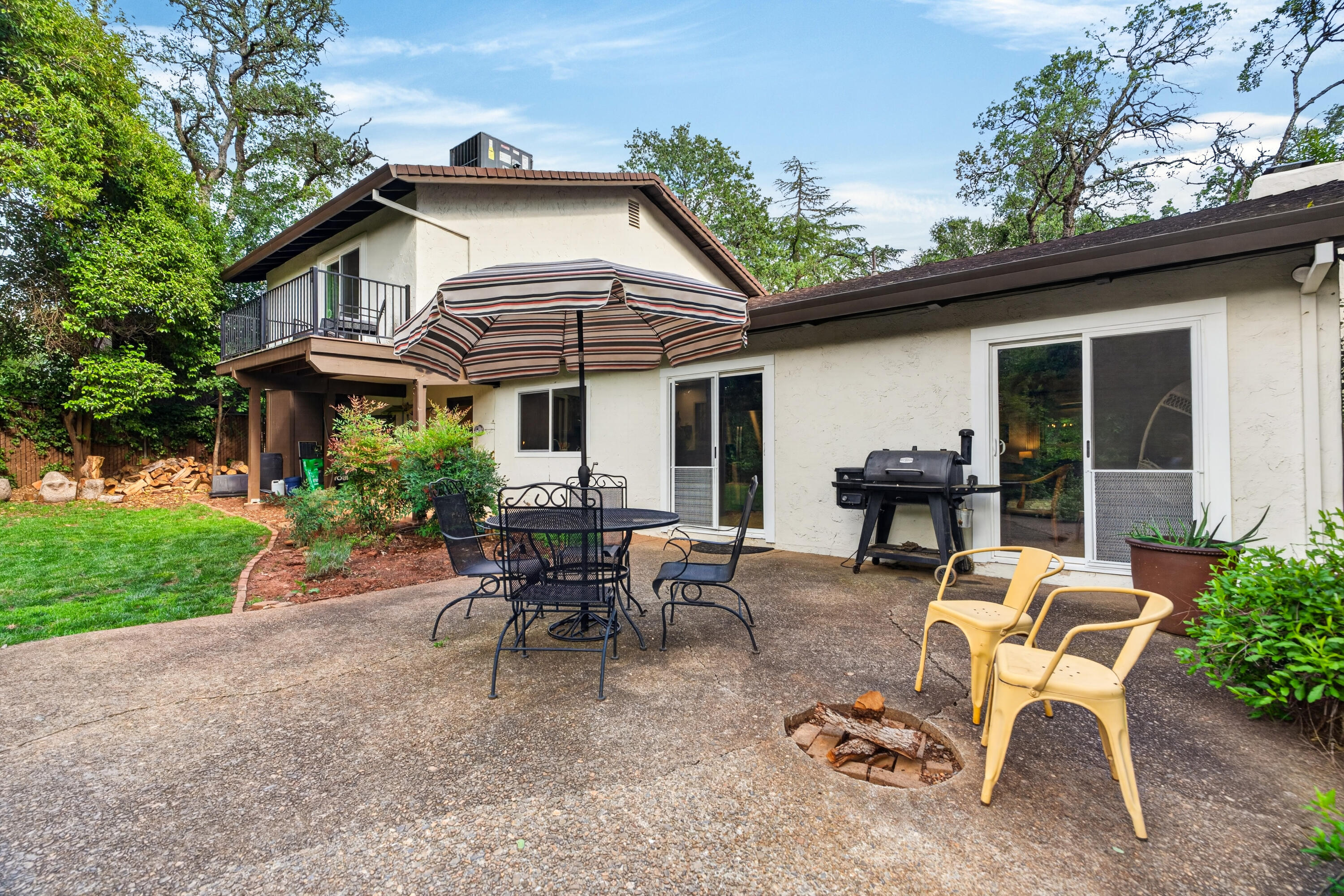2202 Corral Court