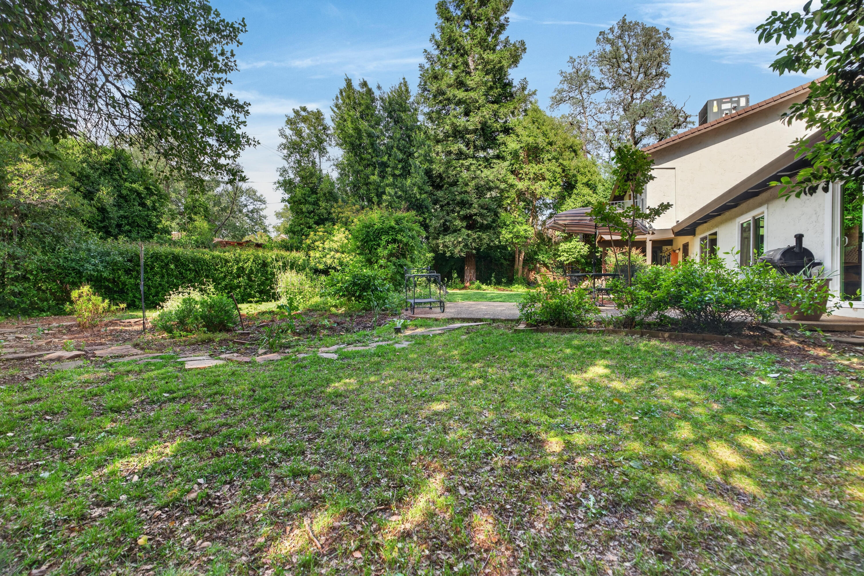 2202 Corral Court