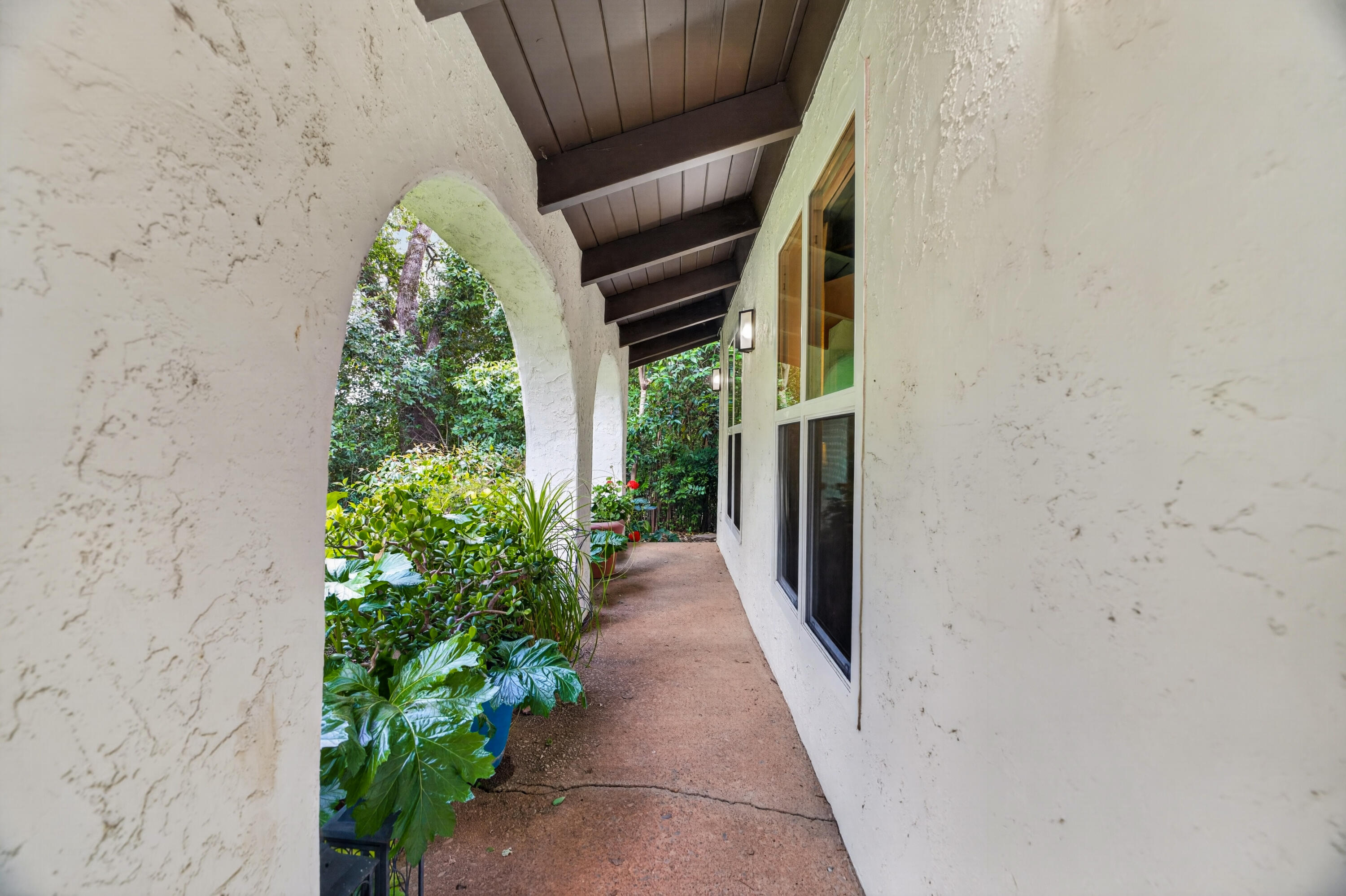 2202 Corral Court