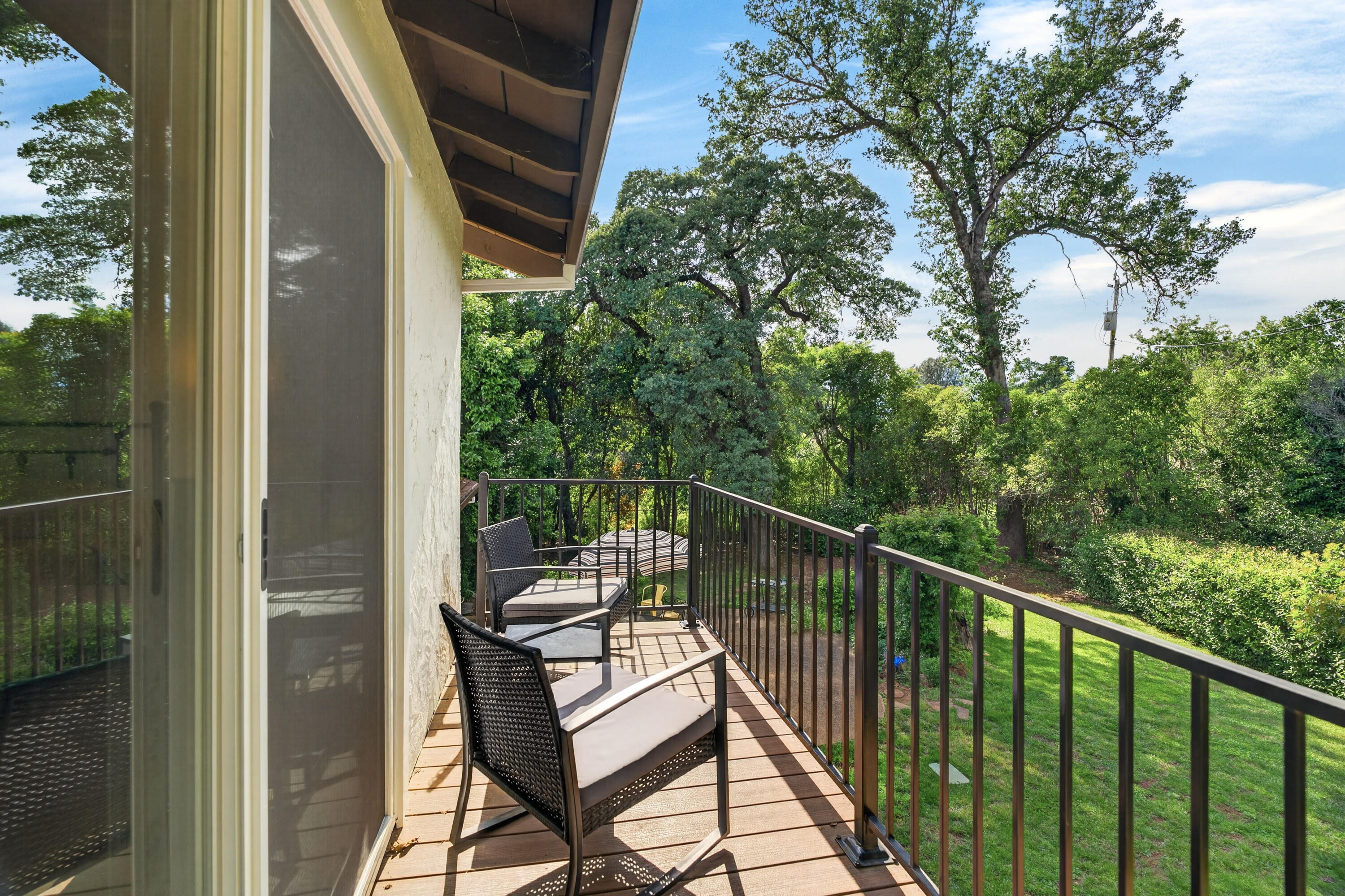 2202 Corral Court