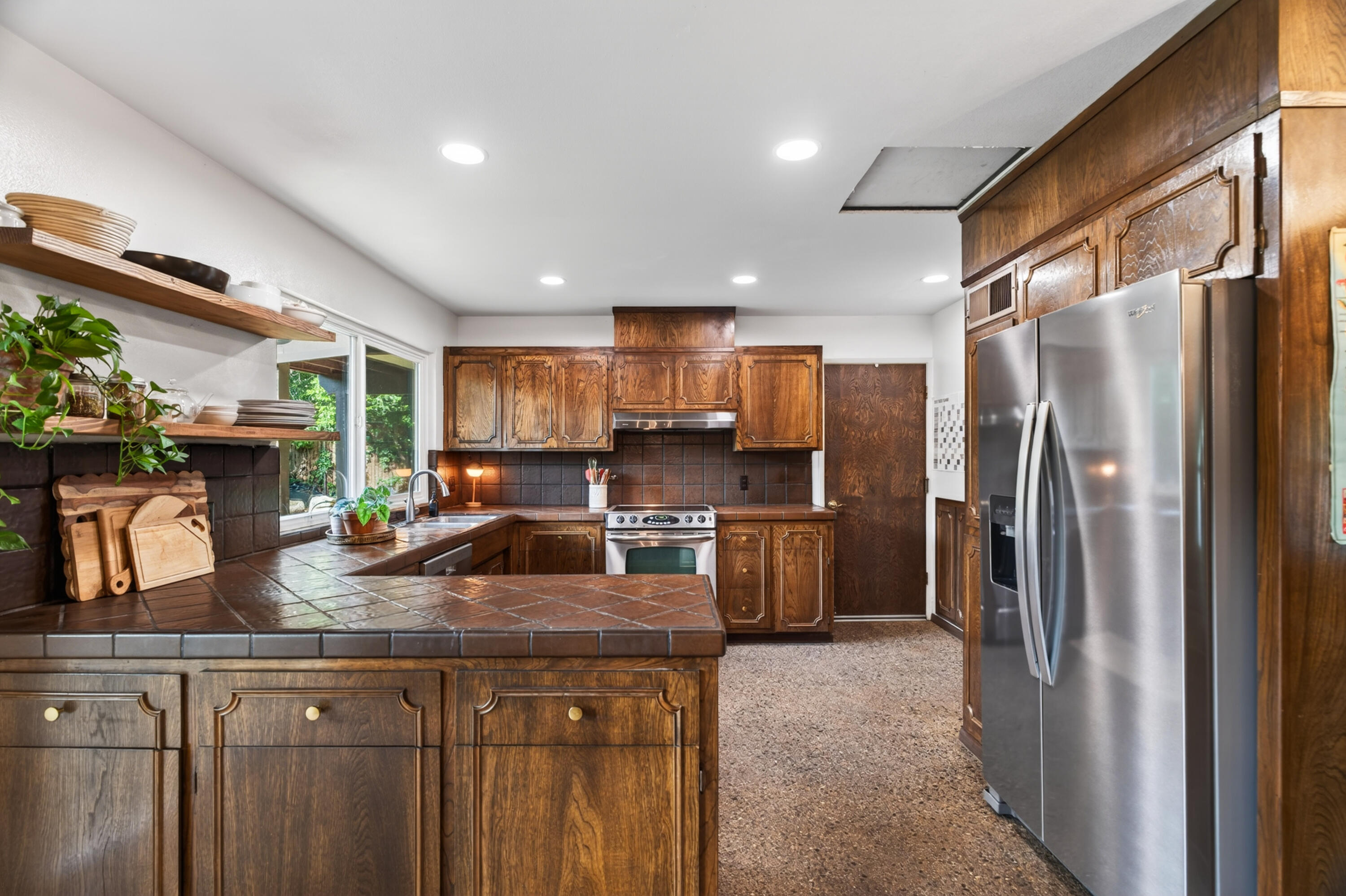 2202 Corral Court