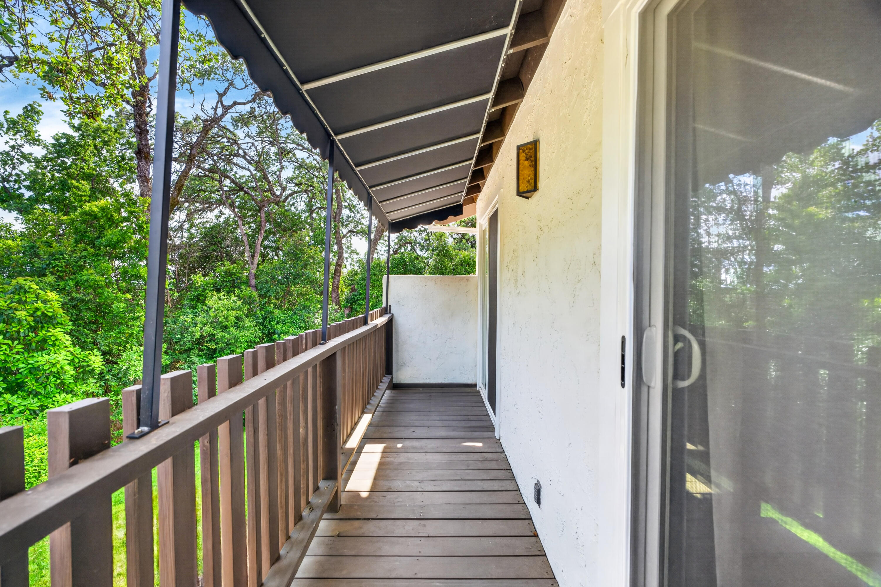 2202 Corral Court