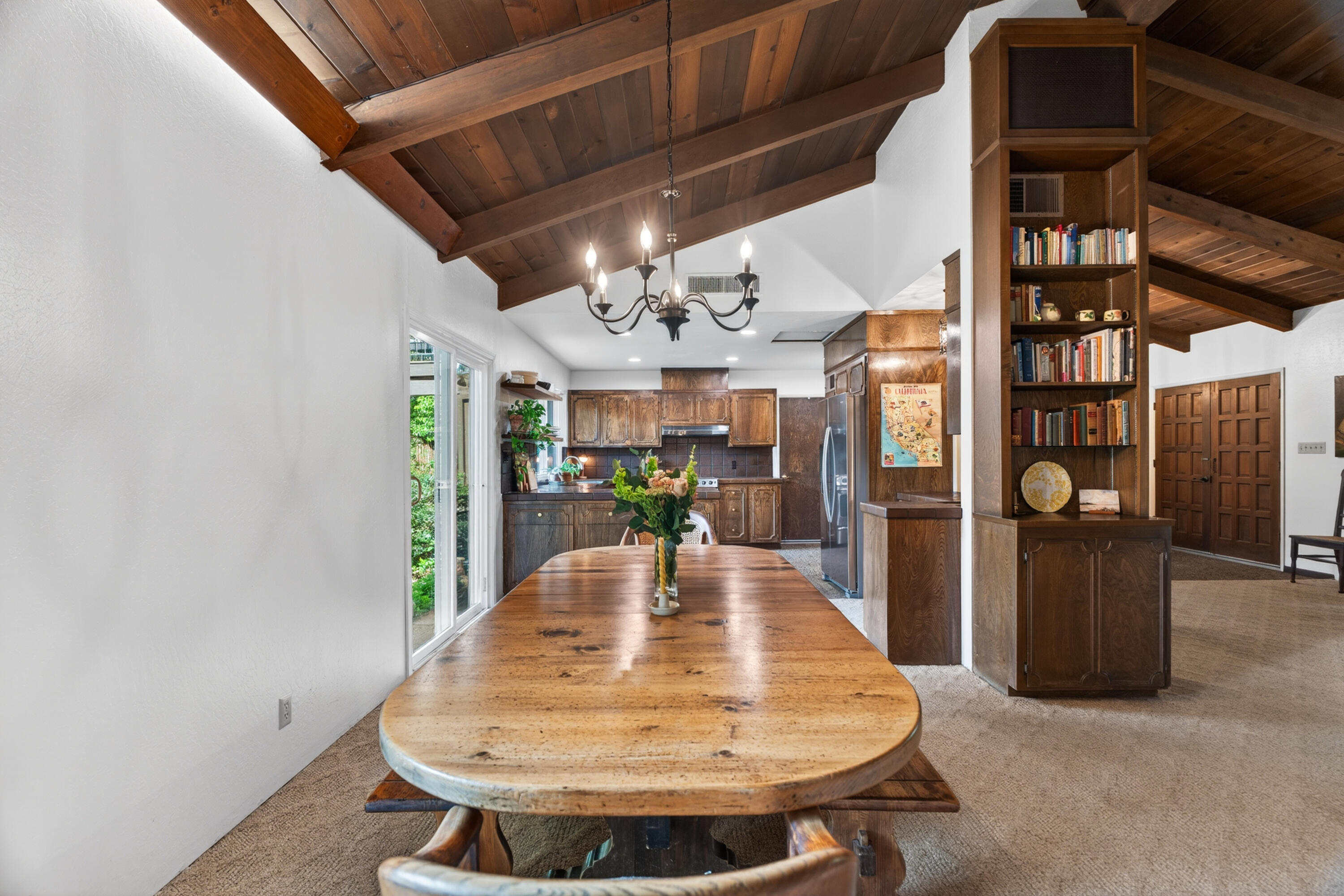 2202 Corral Court