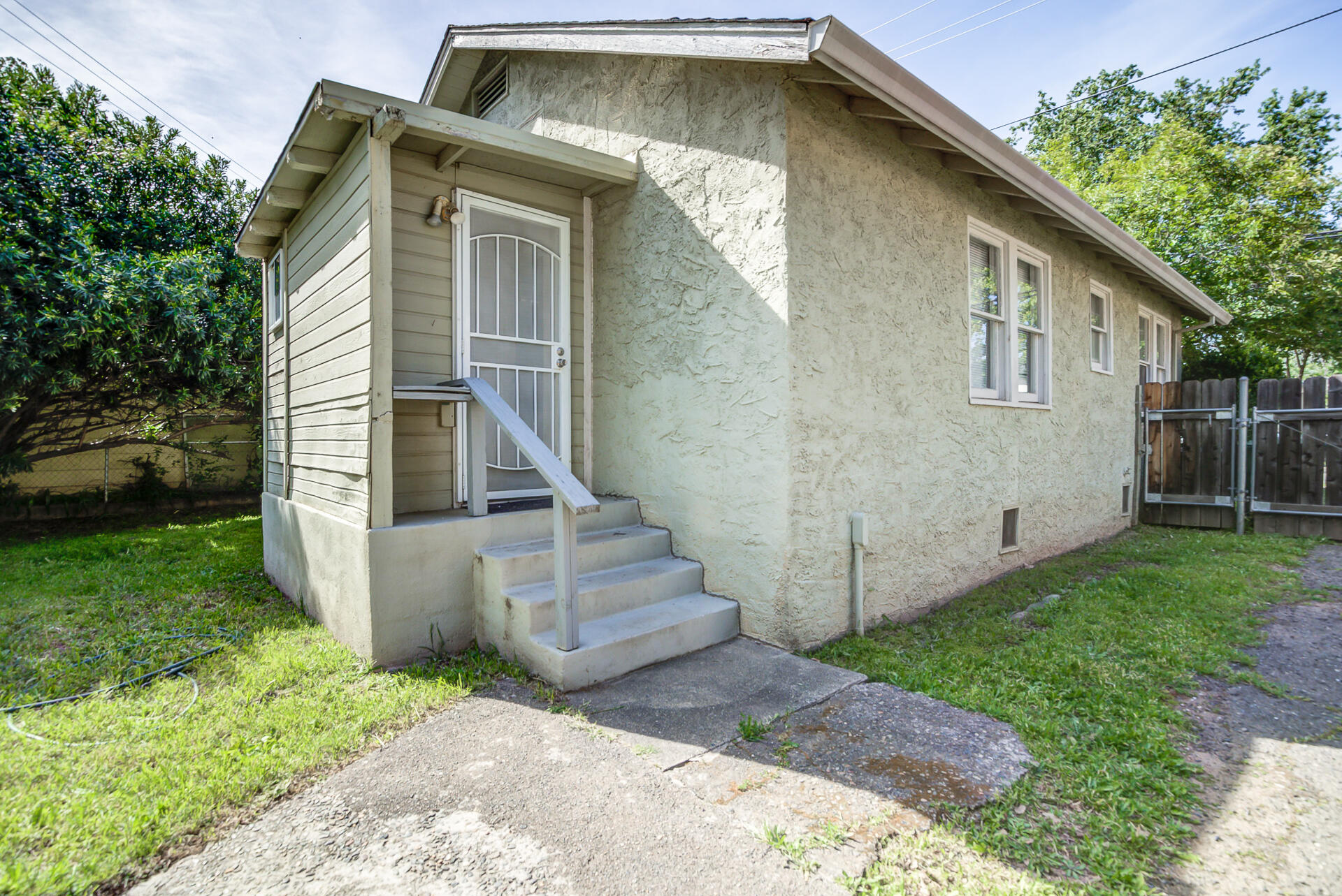 1079 South Street