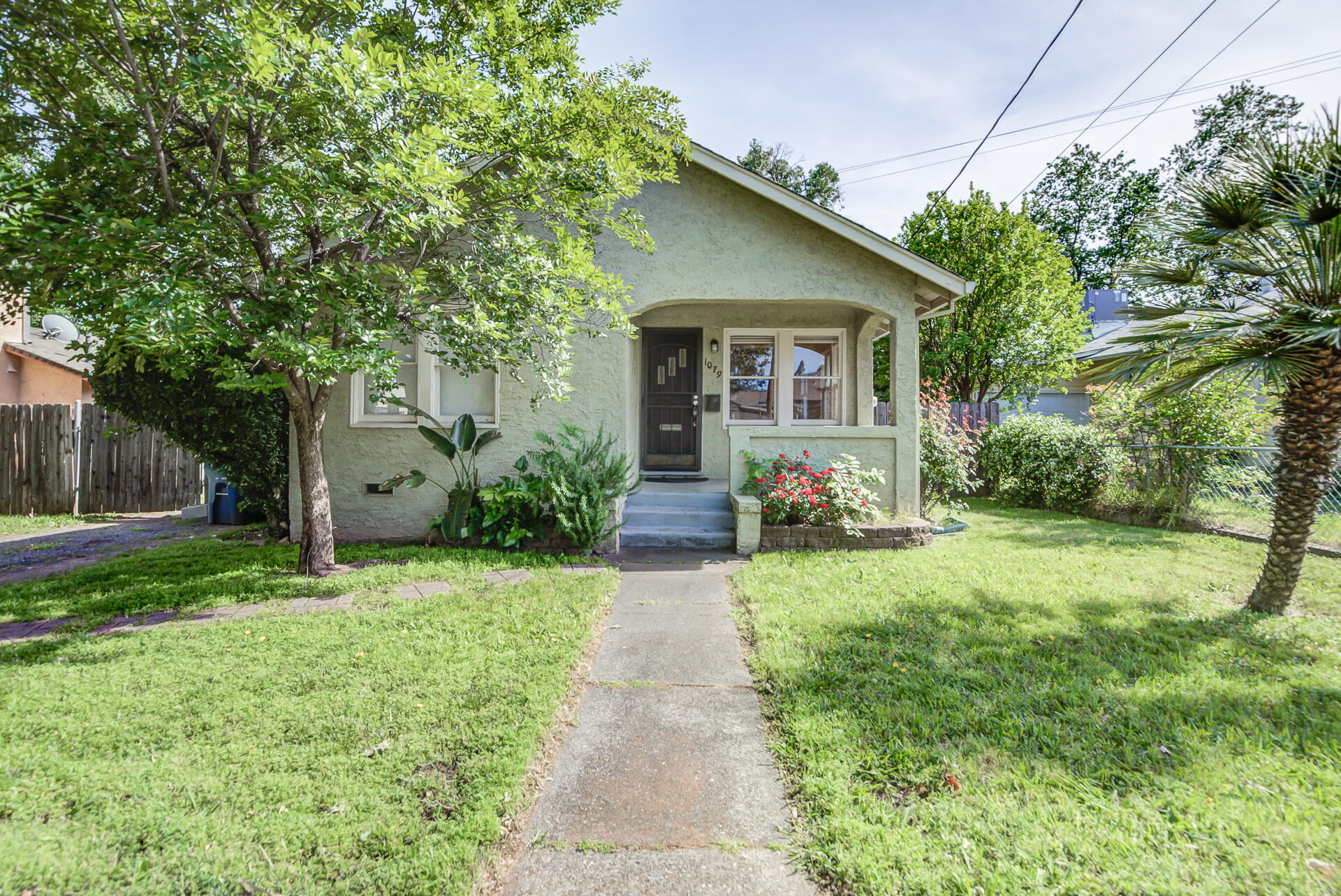 1079 South Street