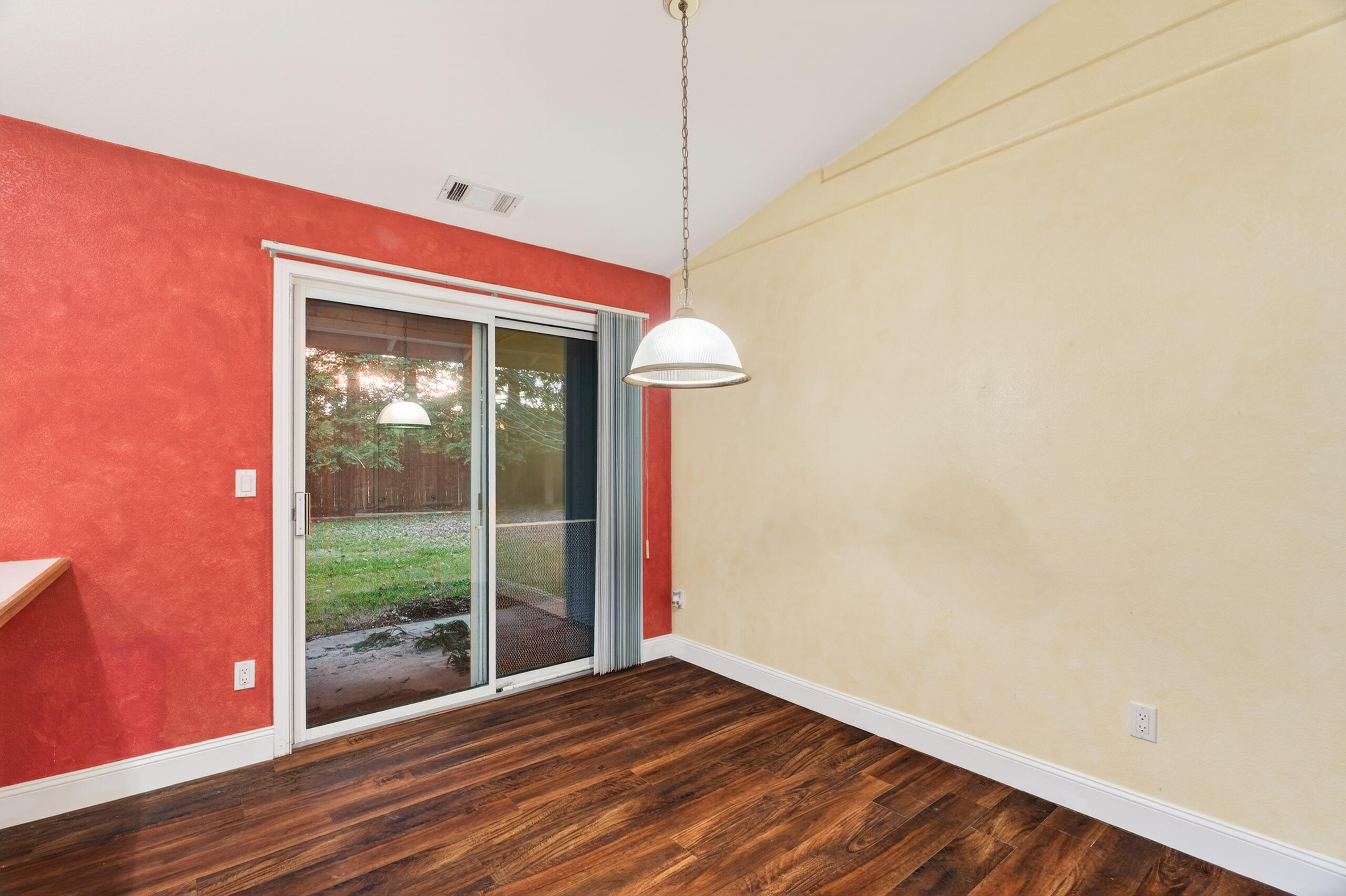 3286 Forest Homes Drive