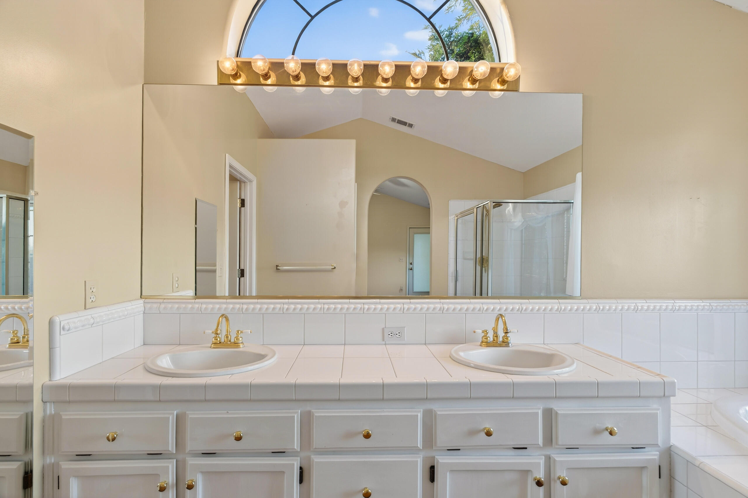 2868 Blue Bell Drive