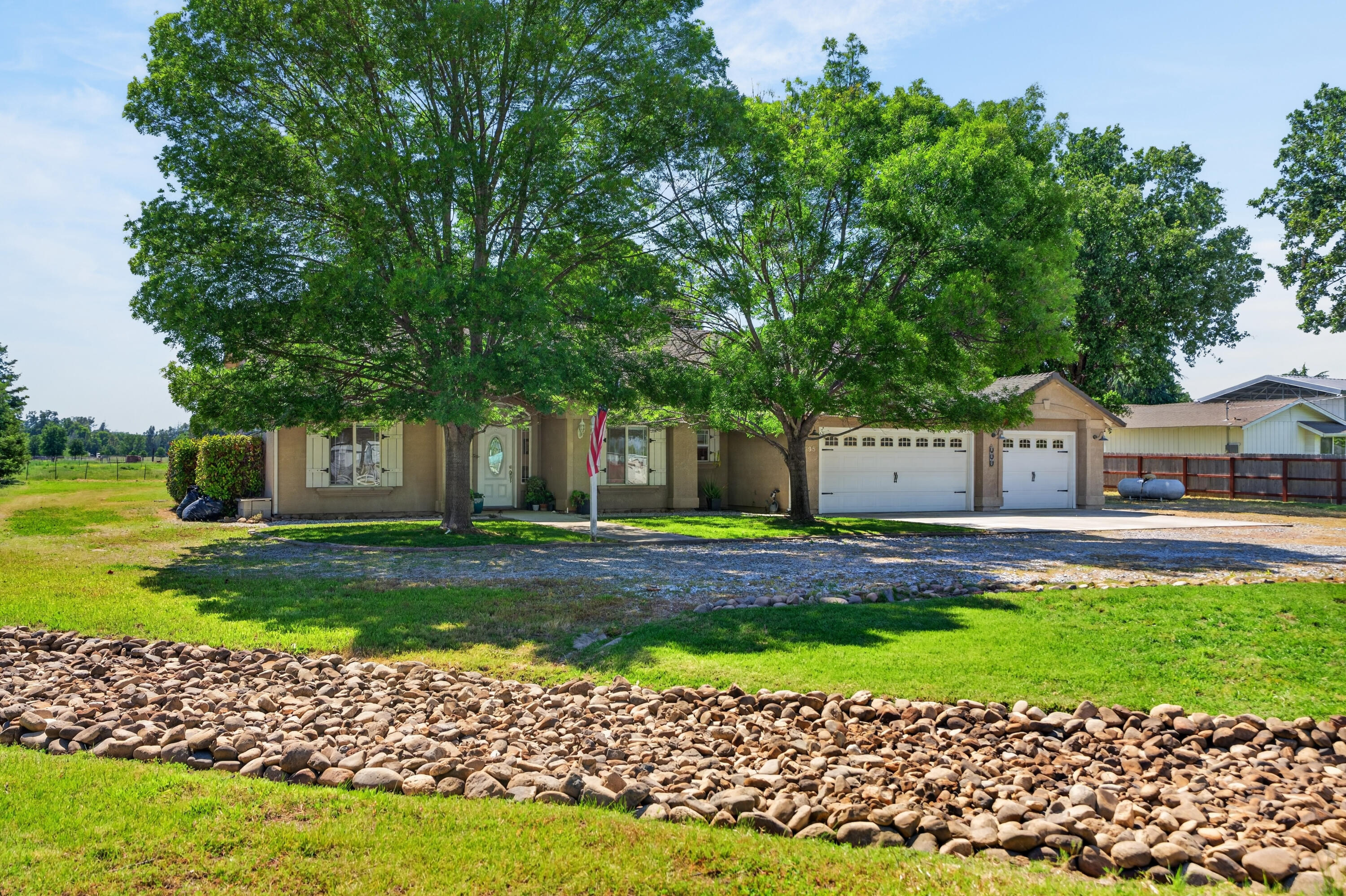 19395 Plateau Drive
