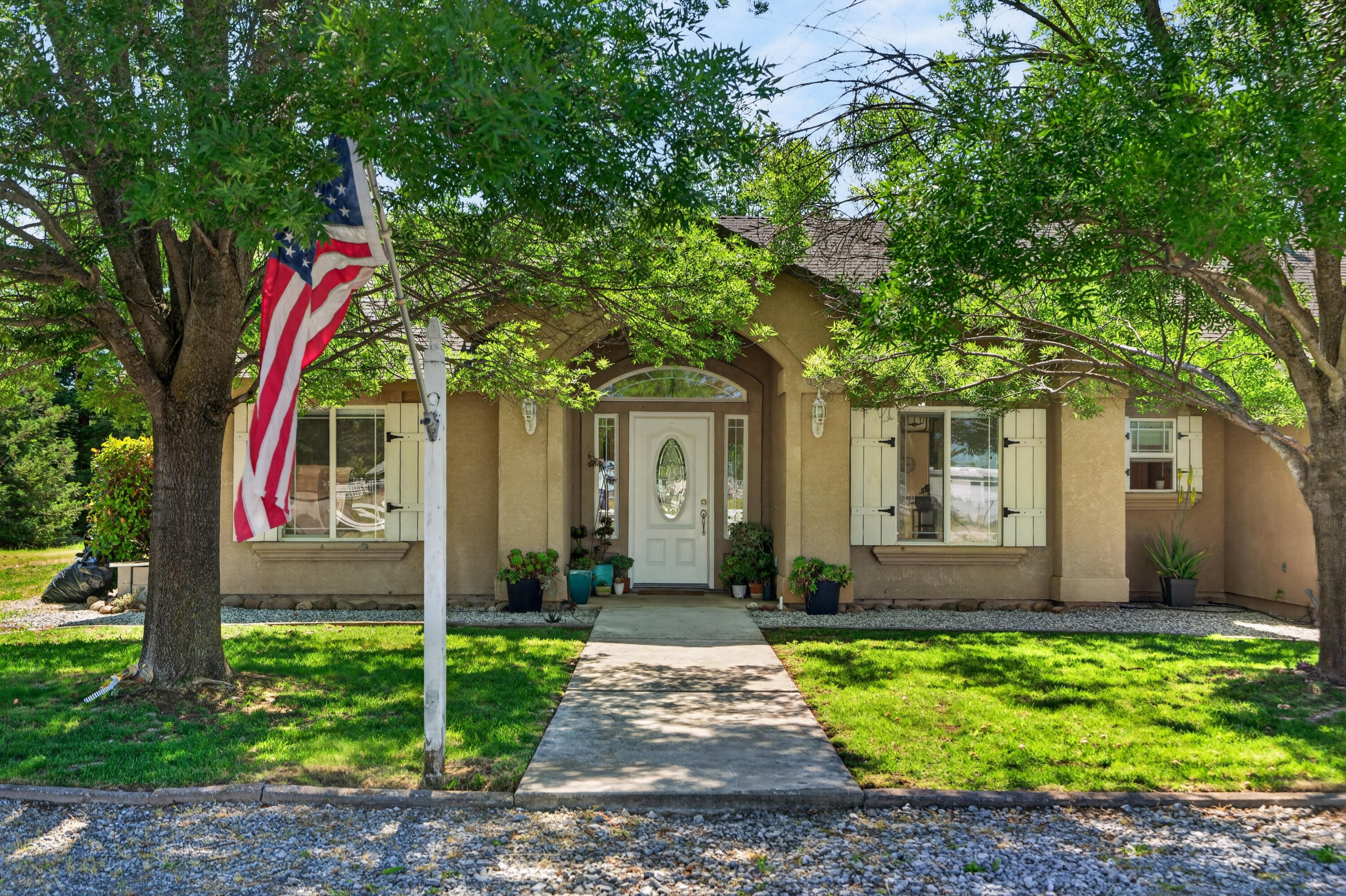 19395 Plateau Drive