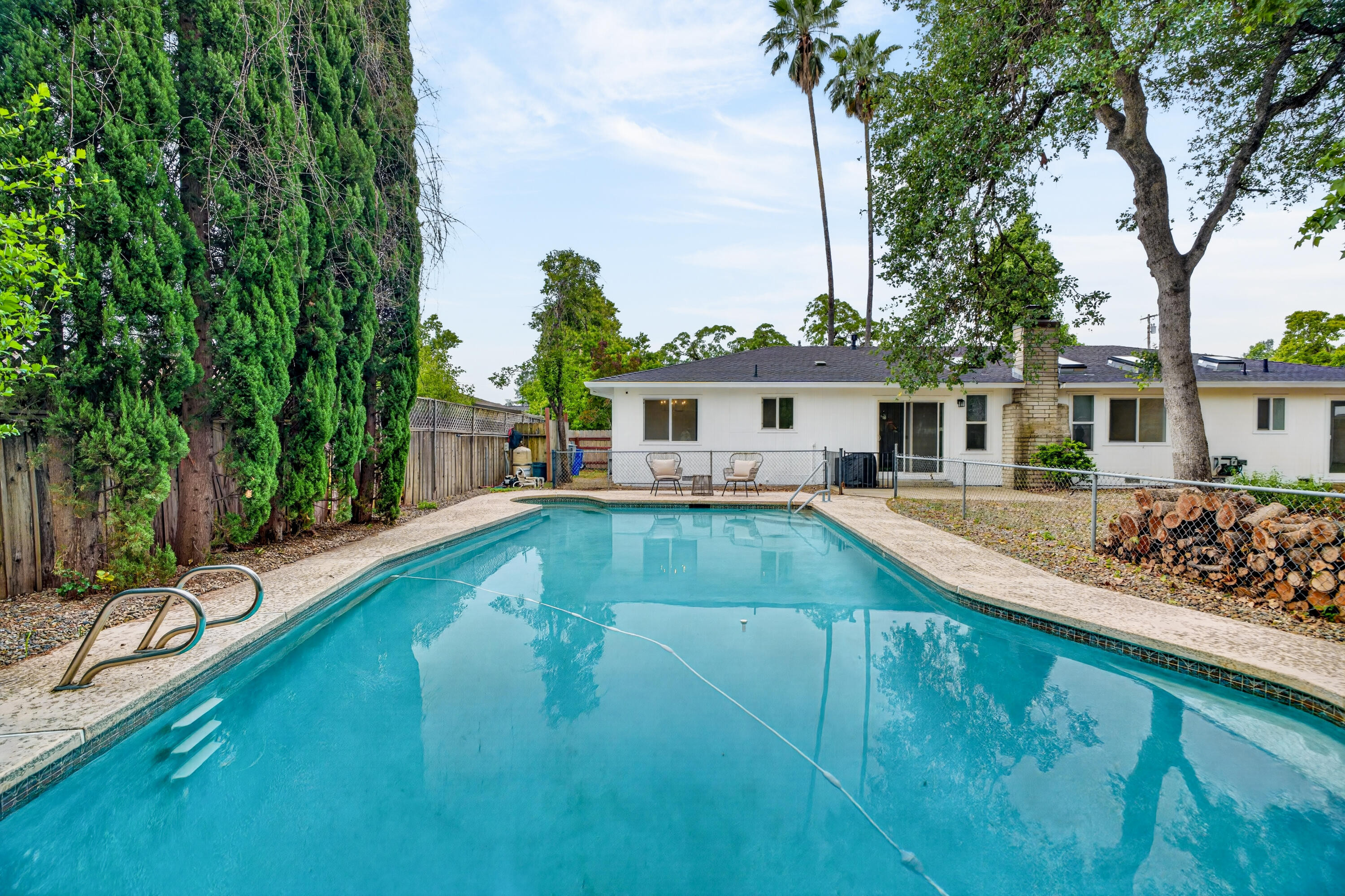 1198 Denton Way