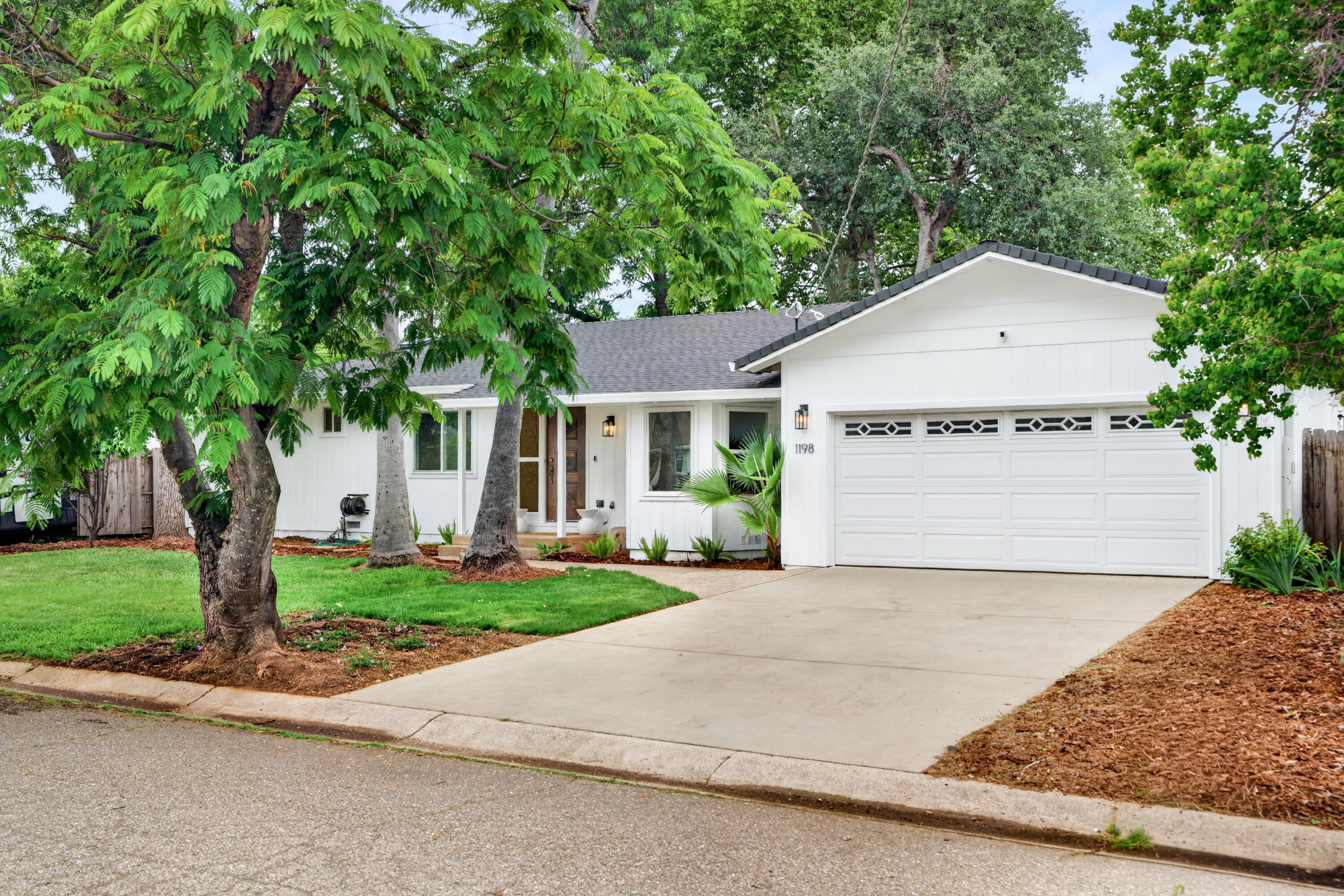 1198 Denton Way