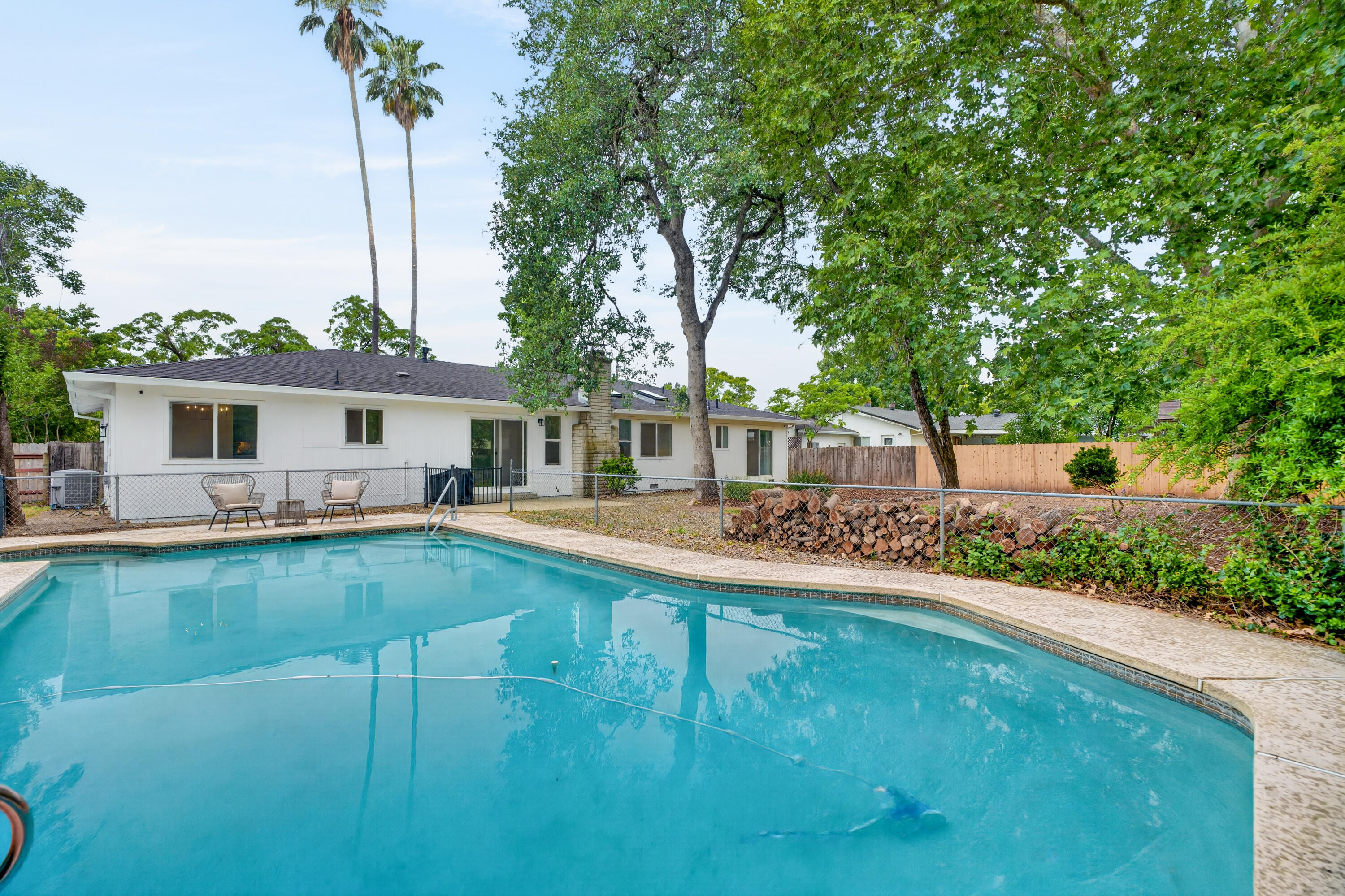 1198 Denton Way