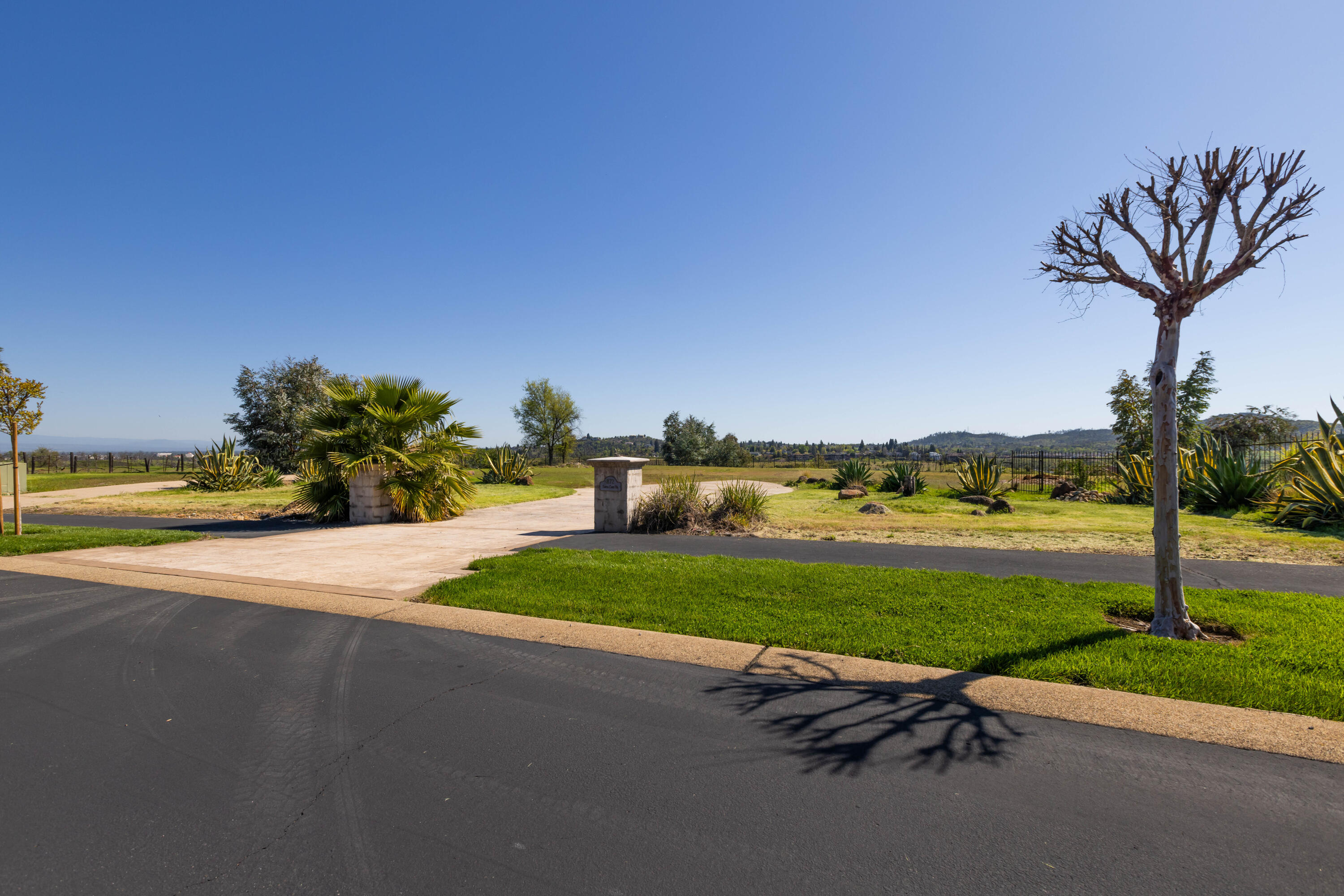 872 Santa Cruz Drive