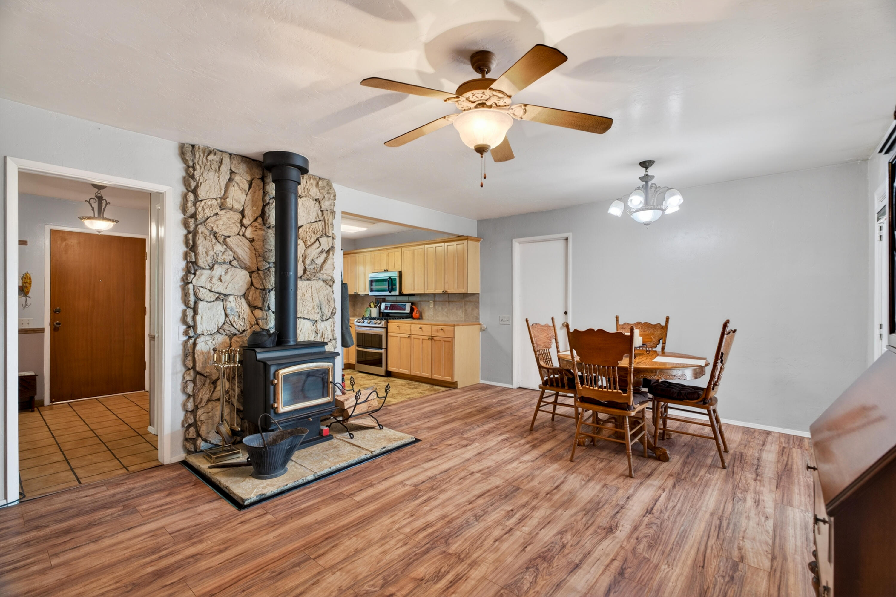 8015 Starlite Pines Road