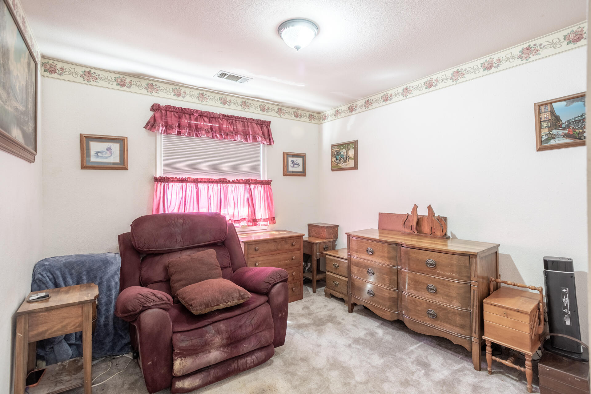 1761 Edgewood Drive