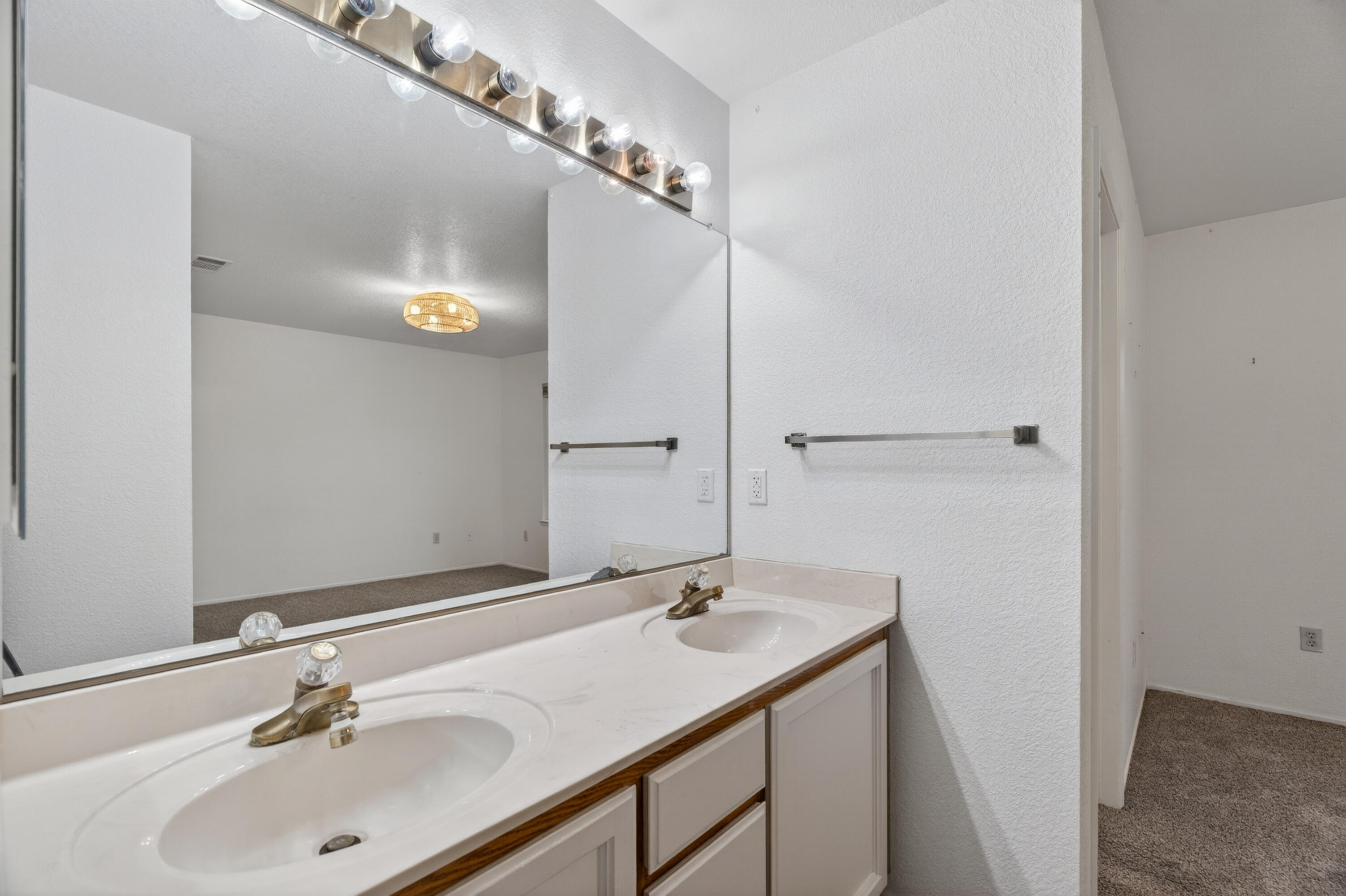 200 Ridgetop Drive, APT 22