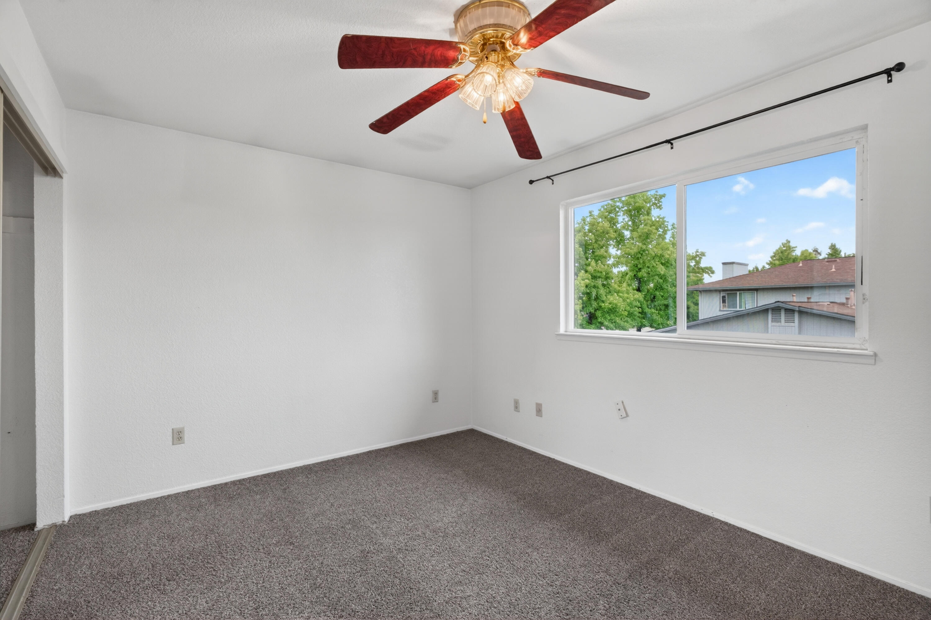 200 Ridgetop Drive, APT 22