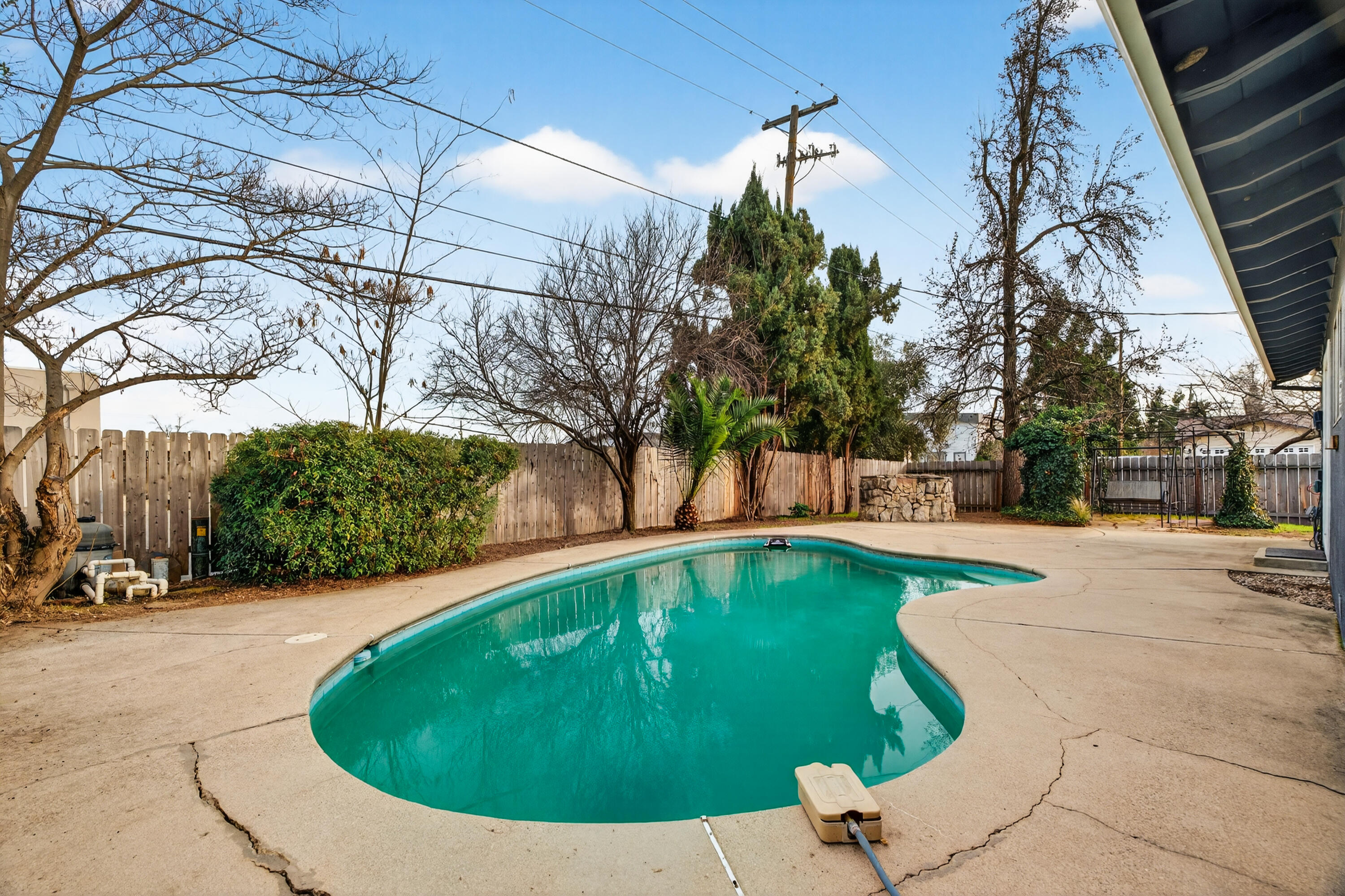 6551 El Camino Drive