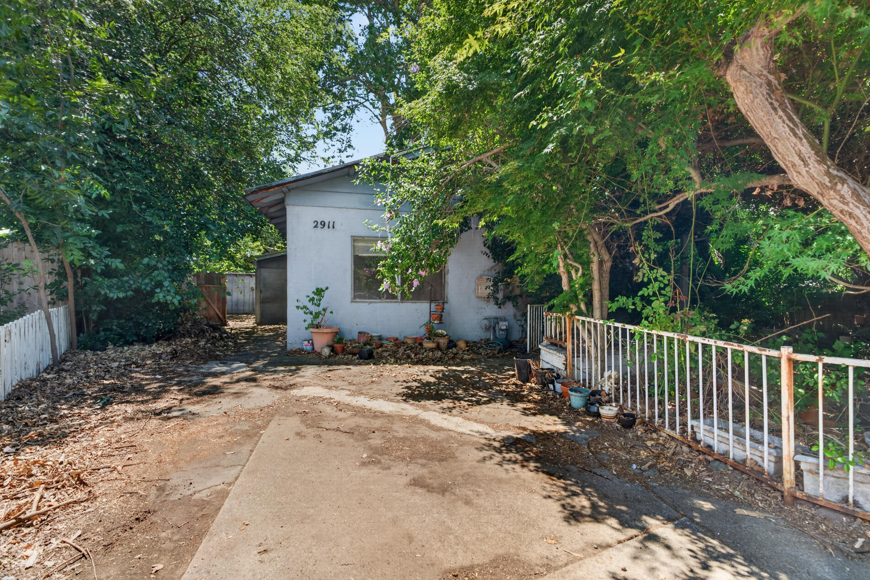 2911 Roan Court