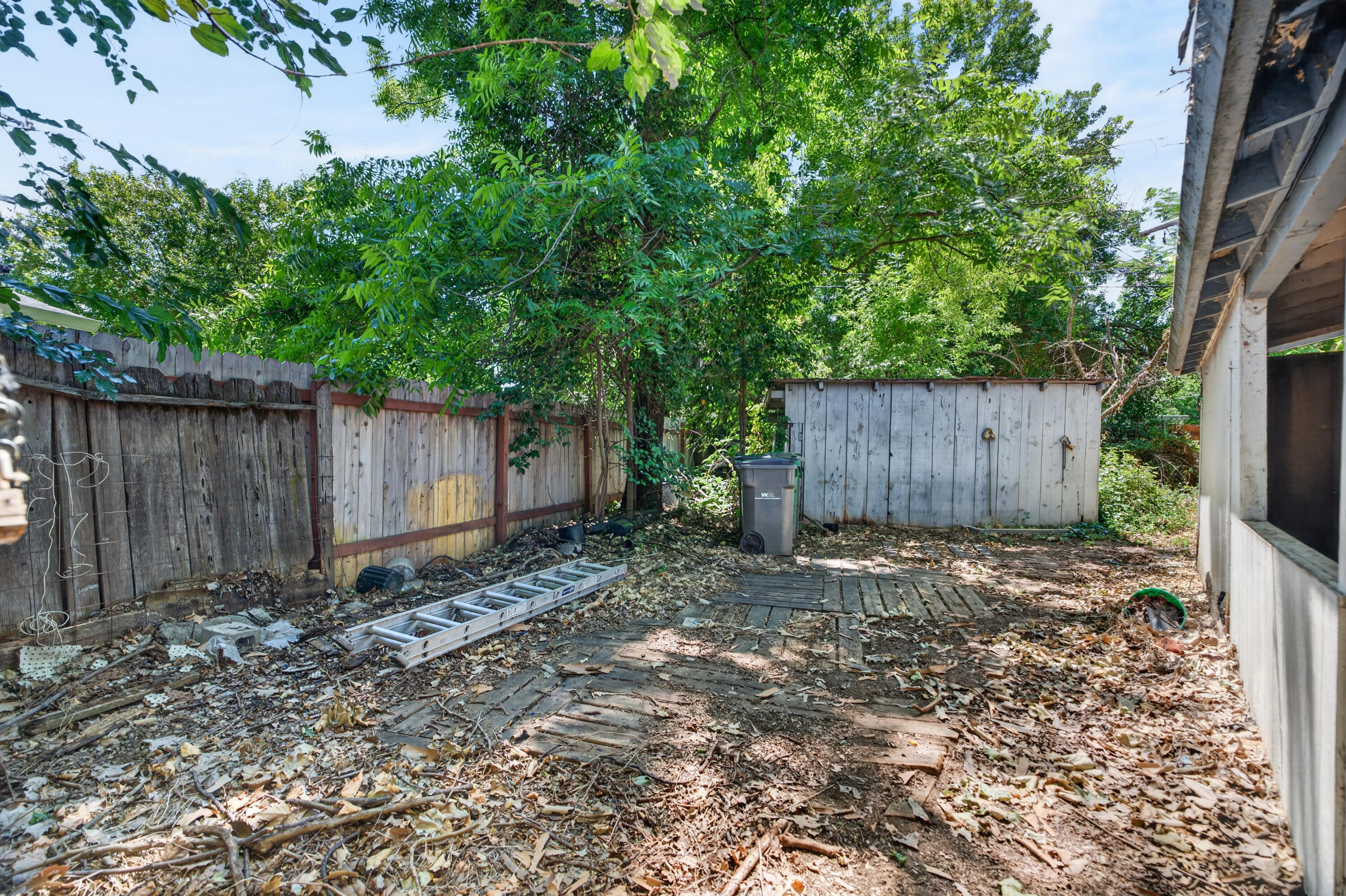 2911 Roan Court