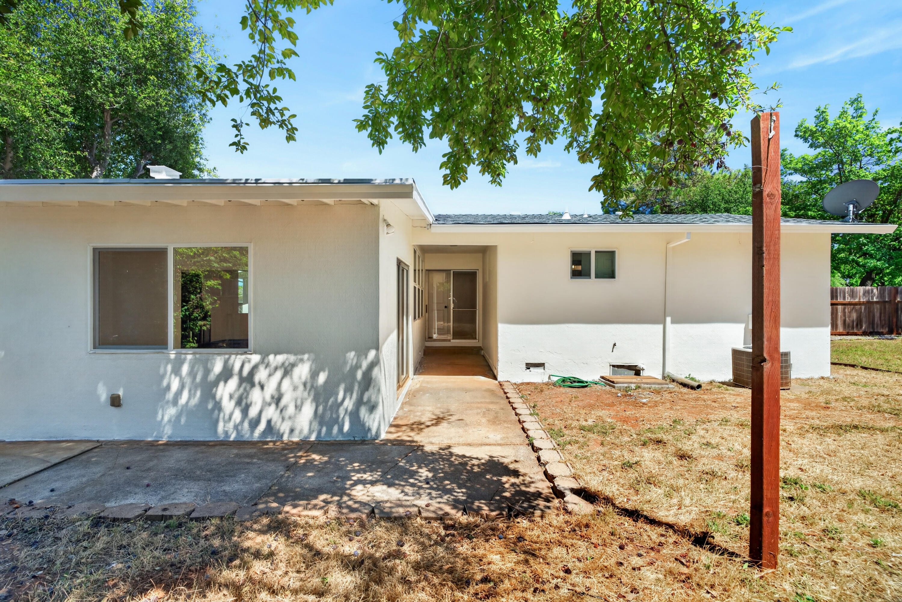 3886 Alma Avenue
