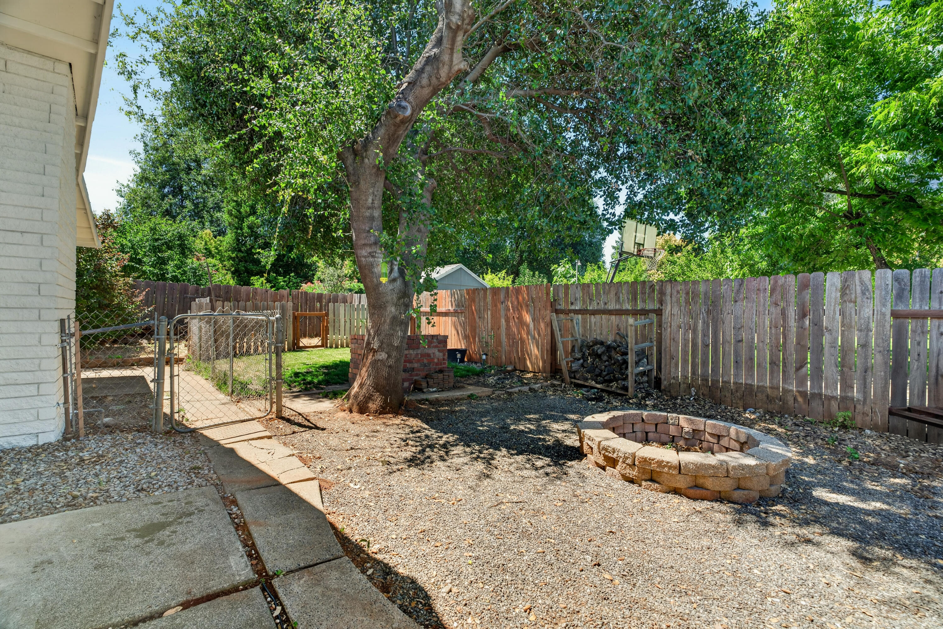 3886 Alma Avenue