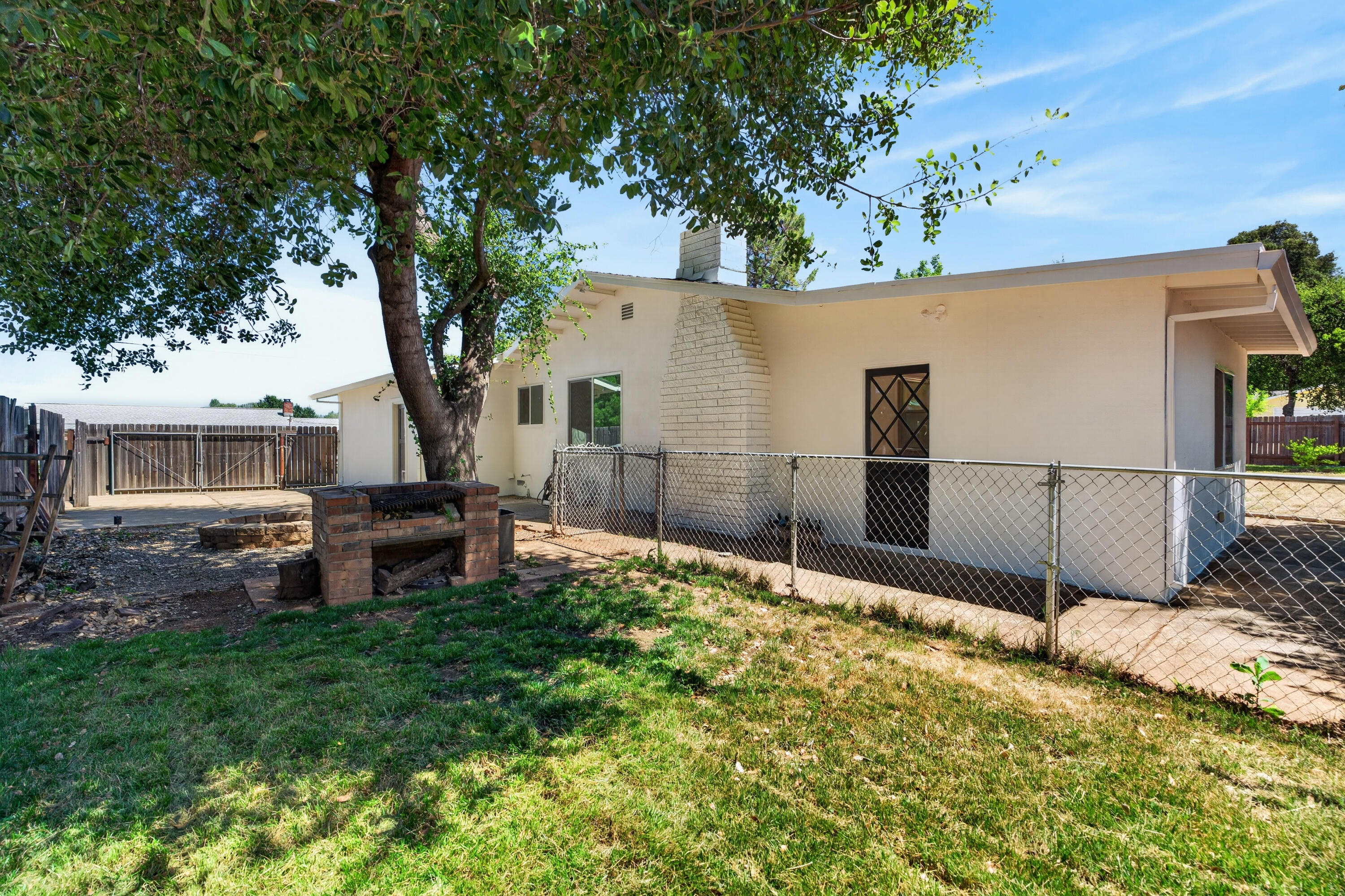 3886 Alma Avenue