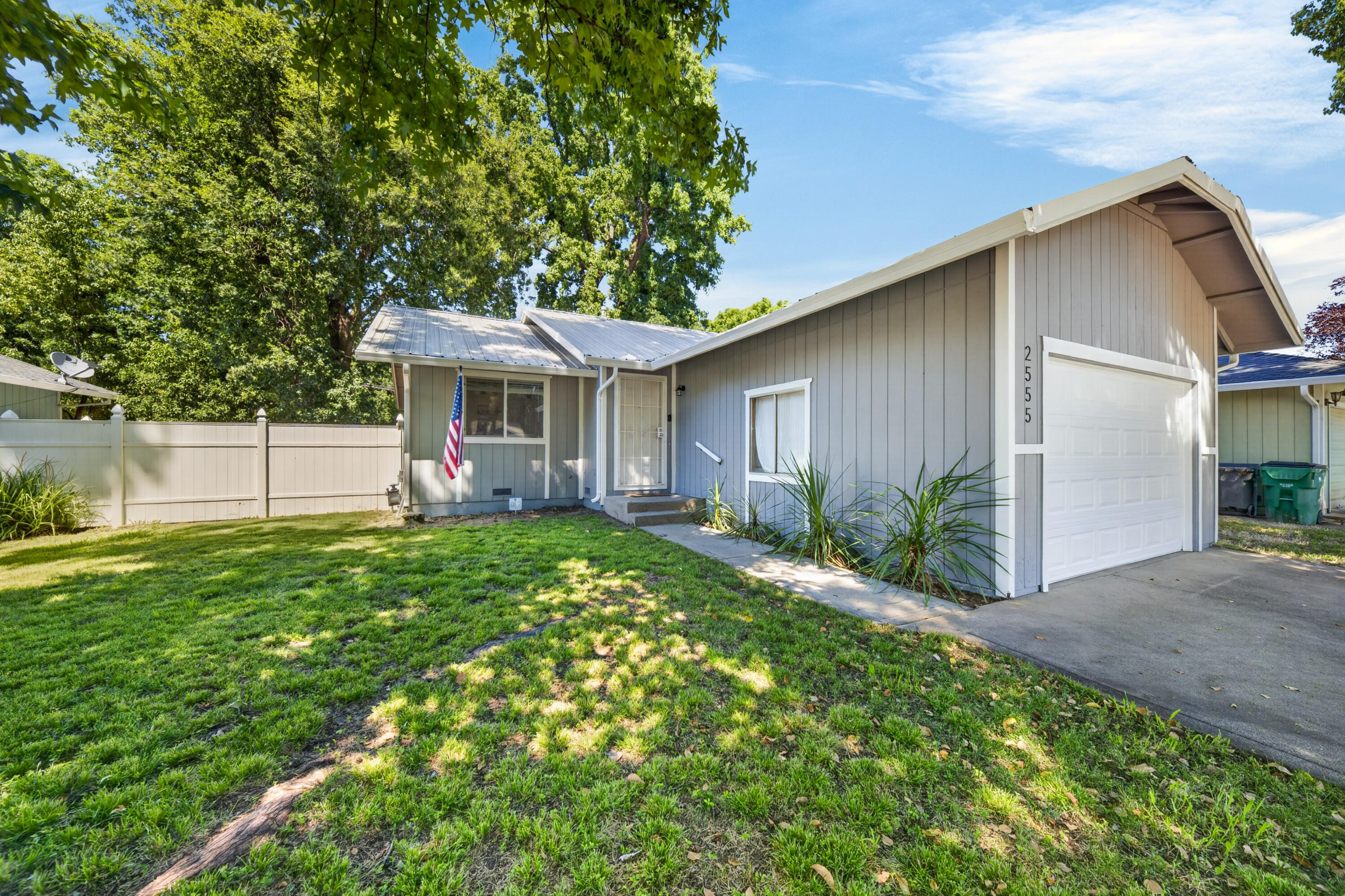 2555 Lupine Street