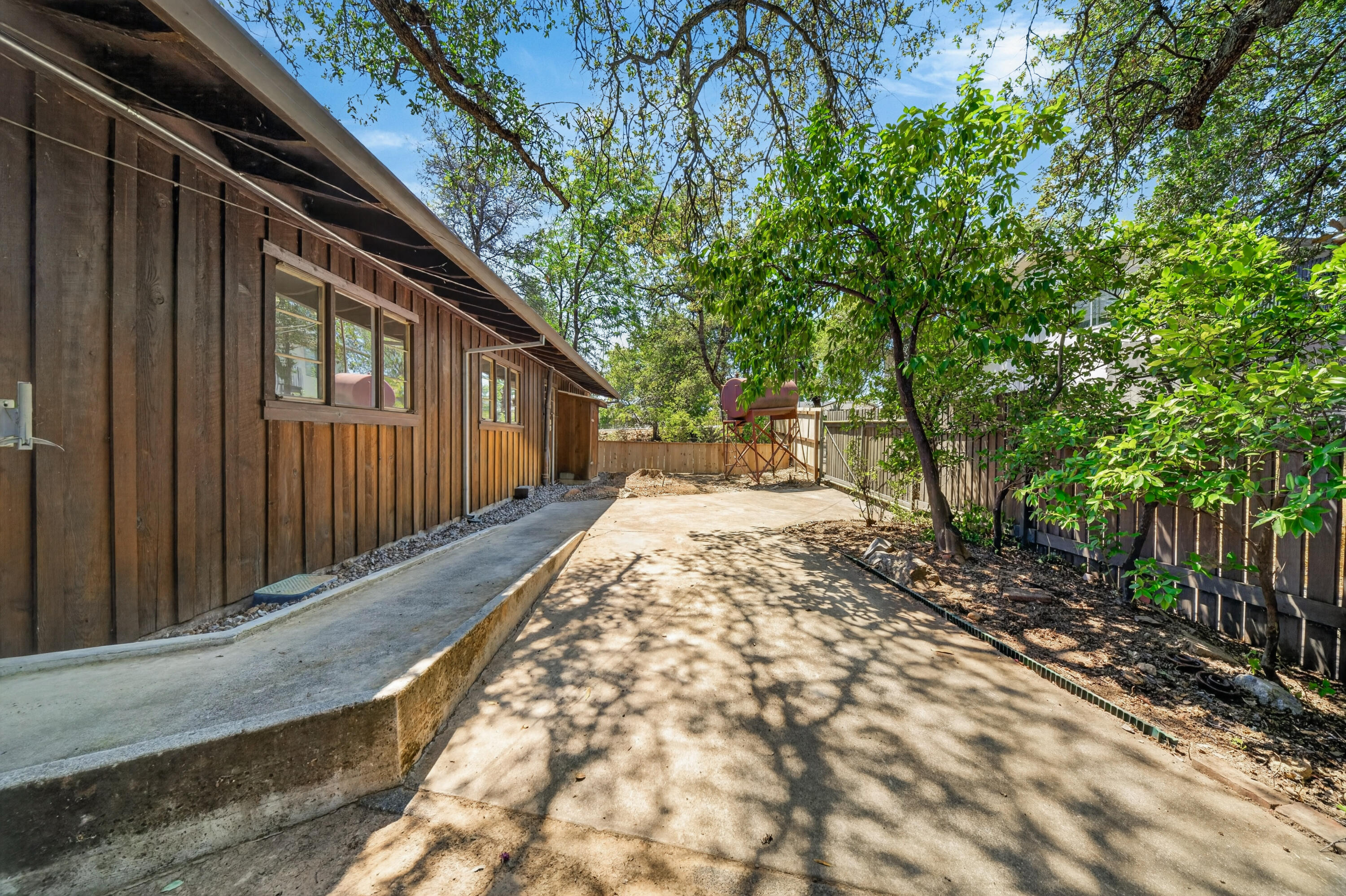 1640 Highland Avenue