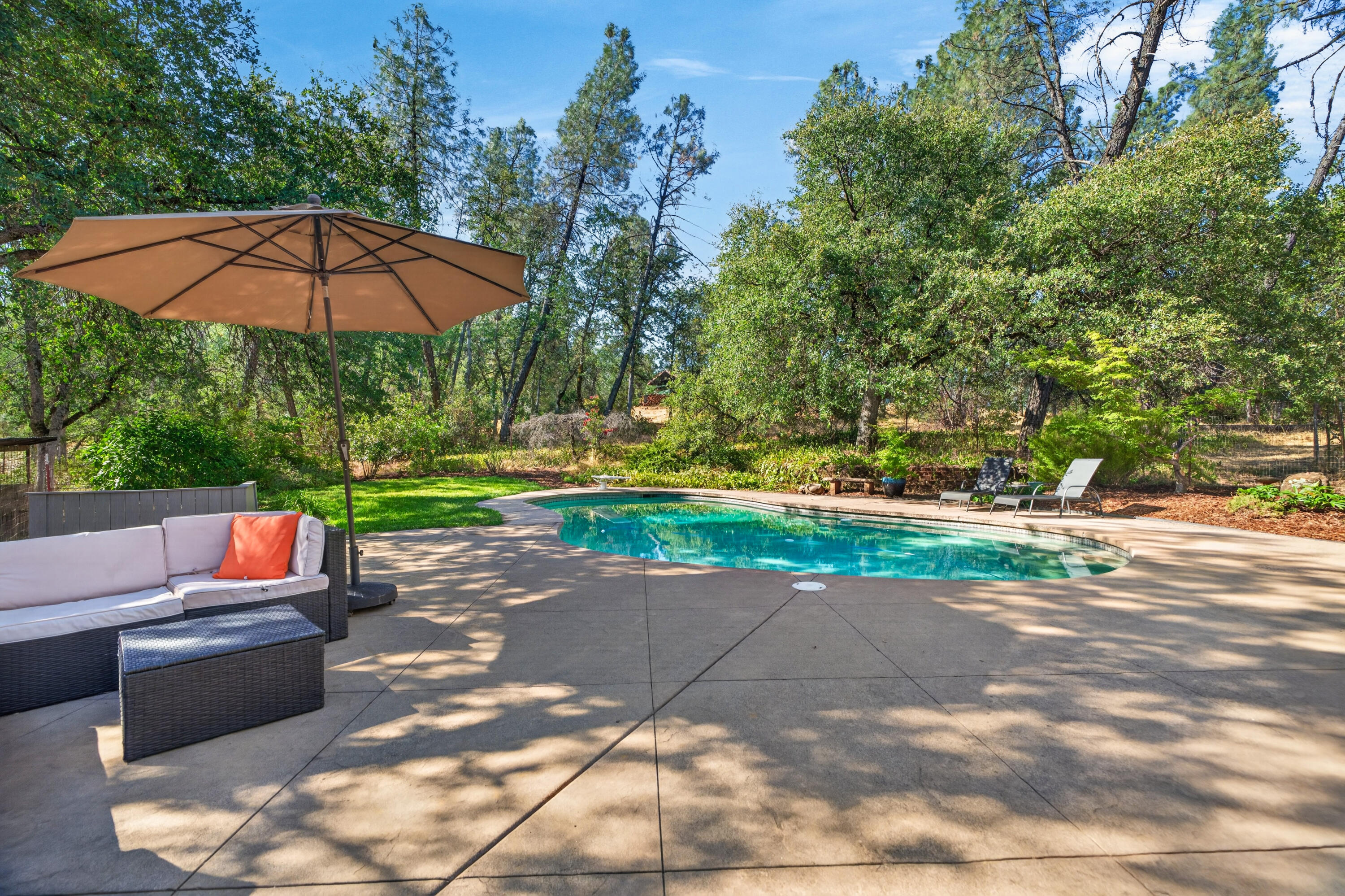 9057 Simmons Road