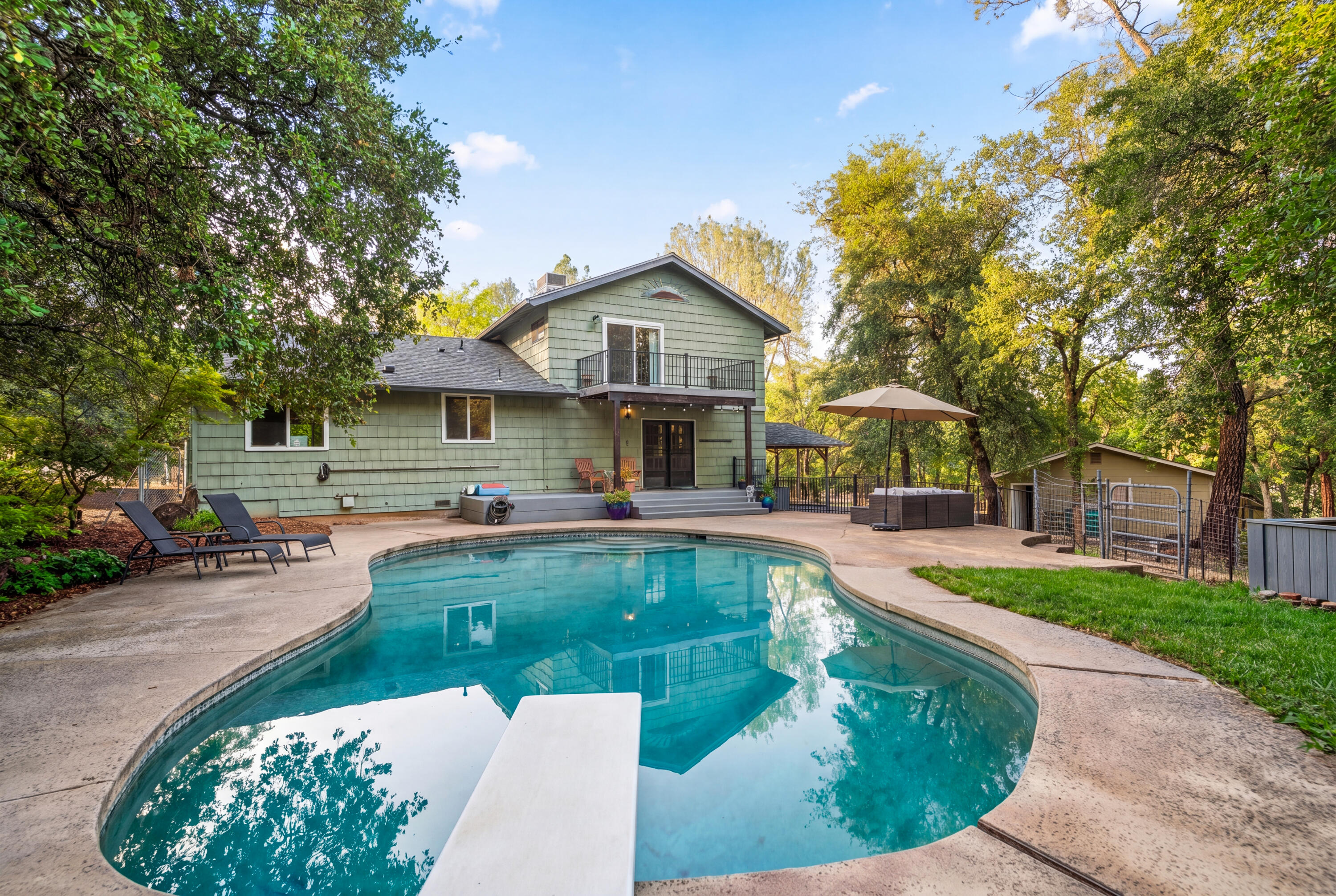 9057 Simmons Road