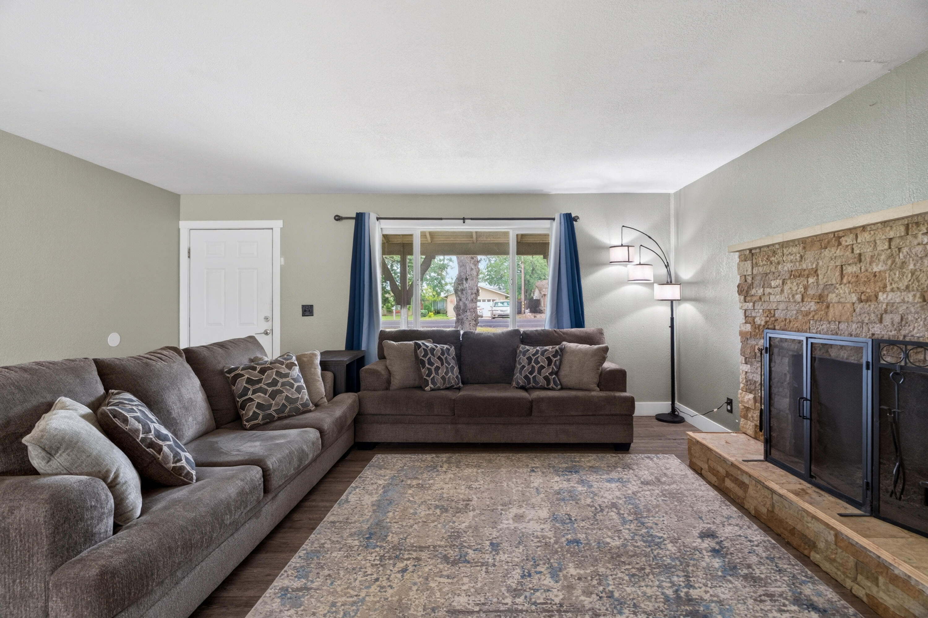 22402 River View Drive