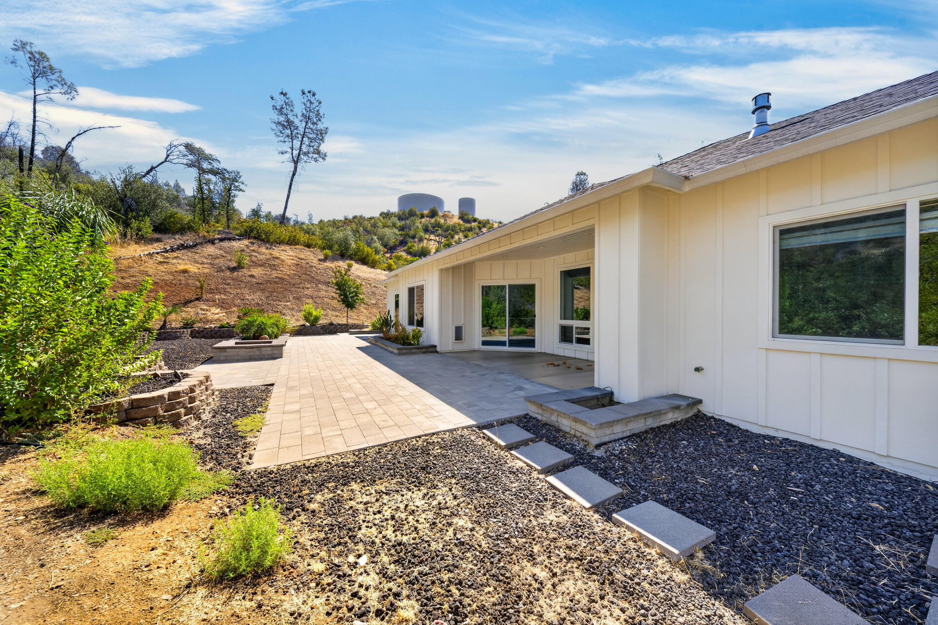 9199 Laurel Glen Drive