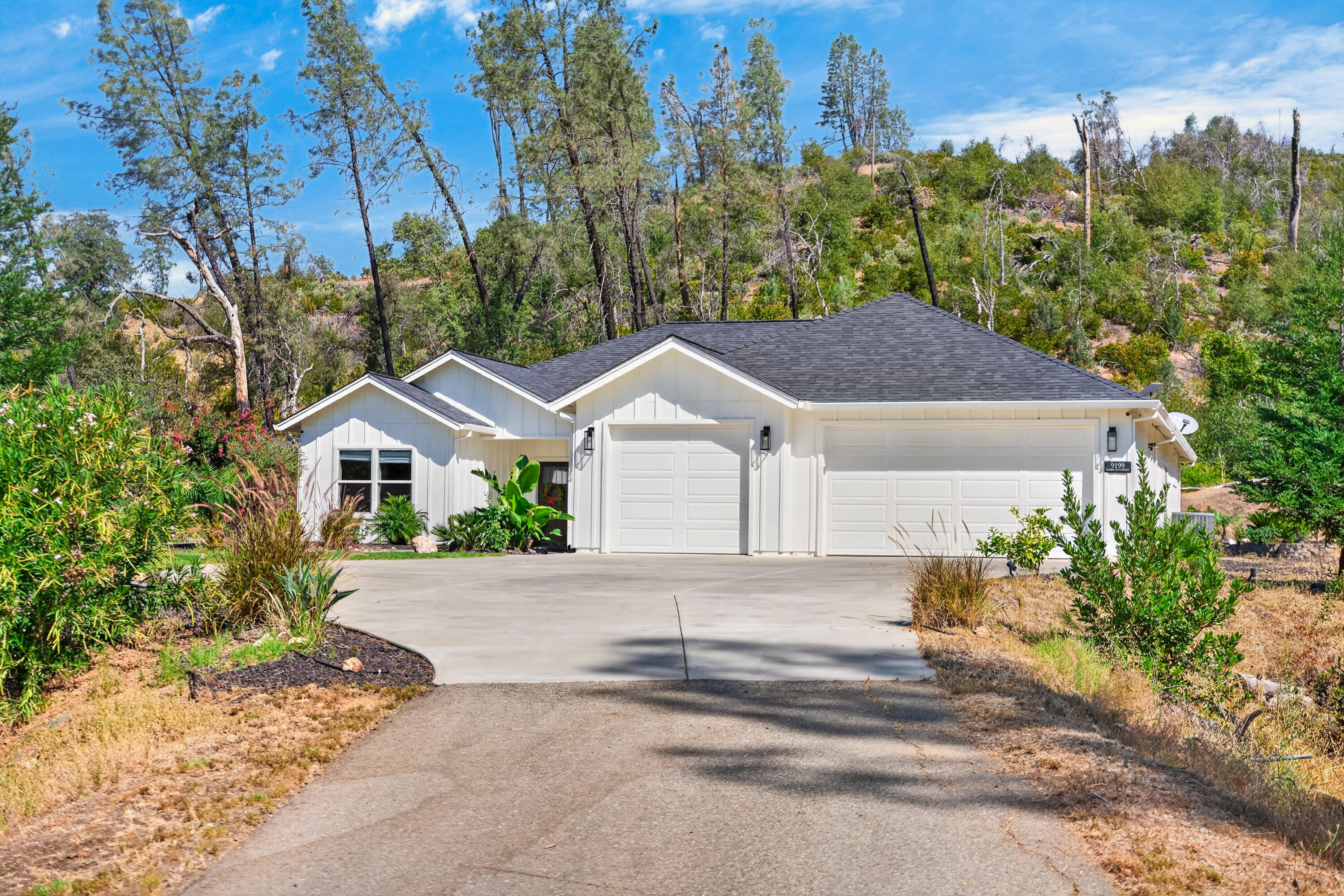 9199 Laurel Glen Drive