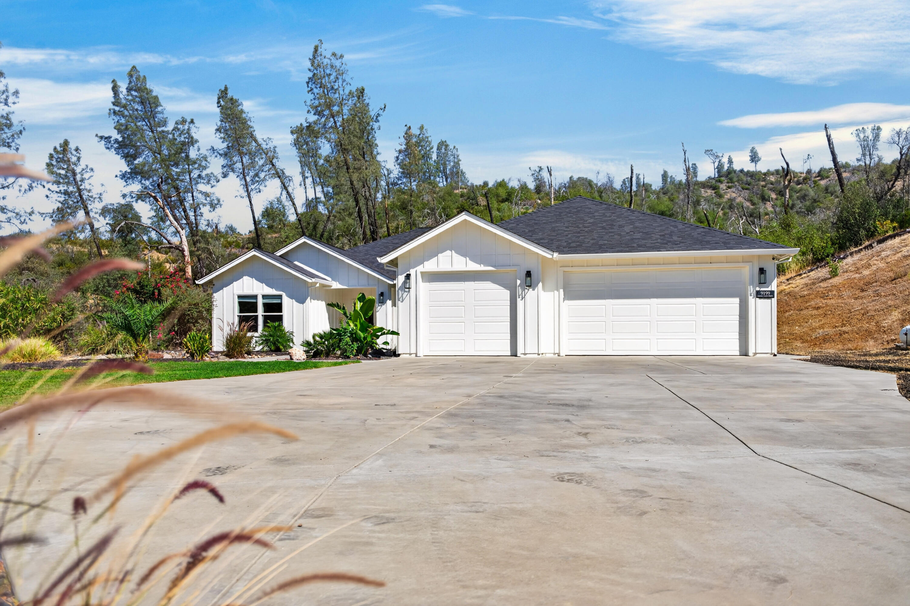 9199 Laurel Glen Drive