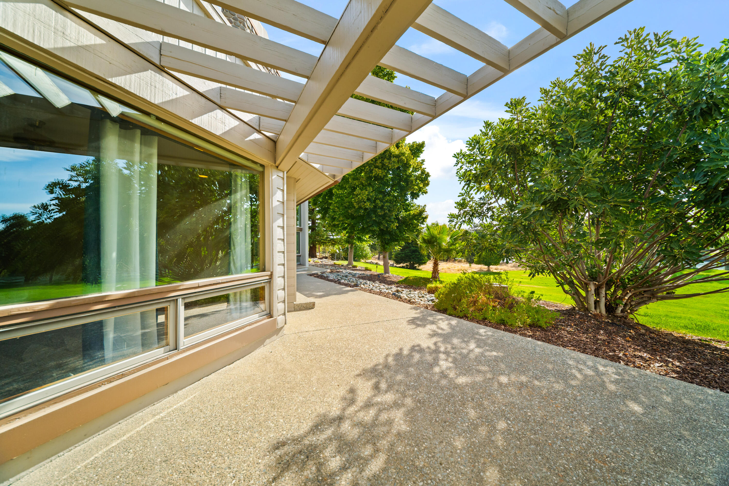 22611 Adobe Road
