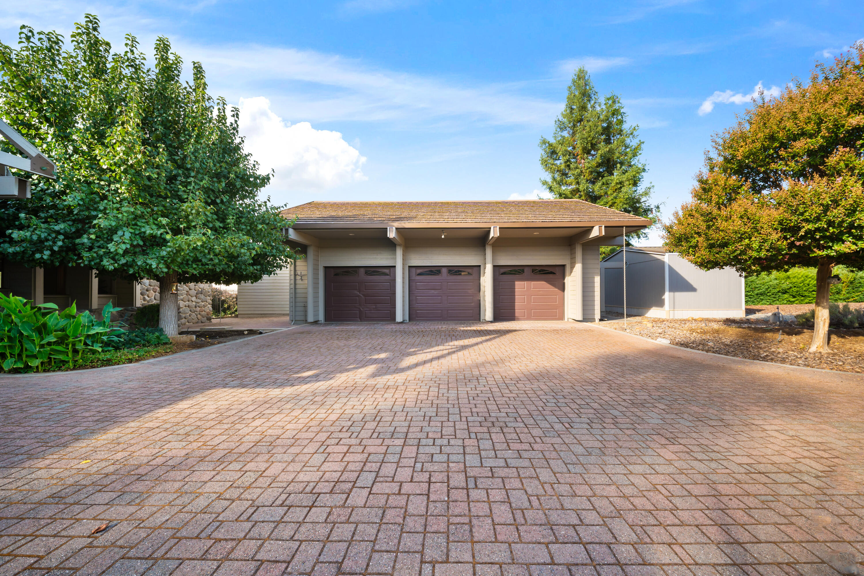 22611 Adobe Road