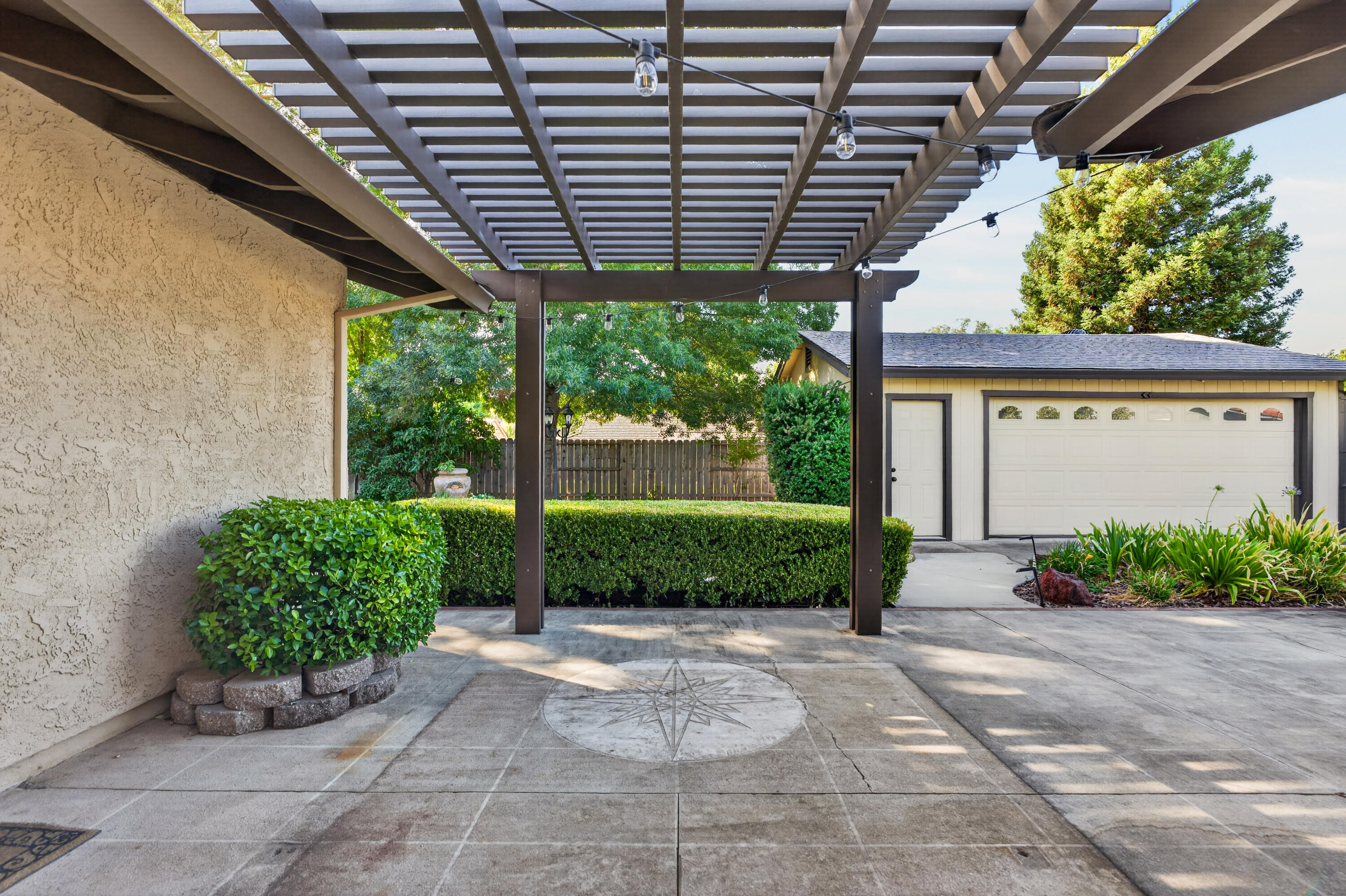 2745 Amethyst Way