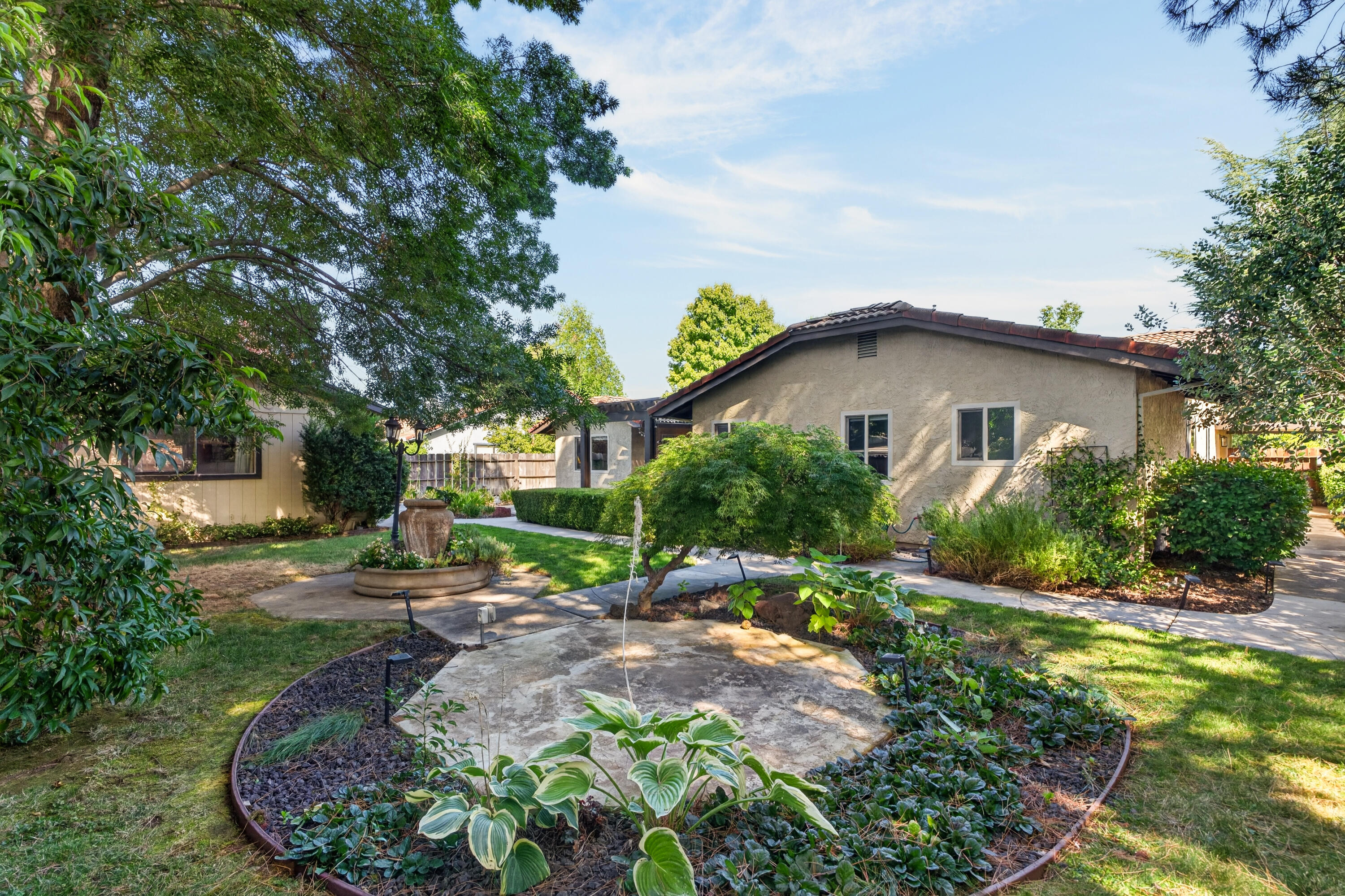 2745 Amethyst Way
