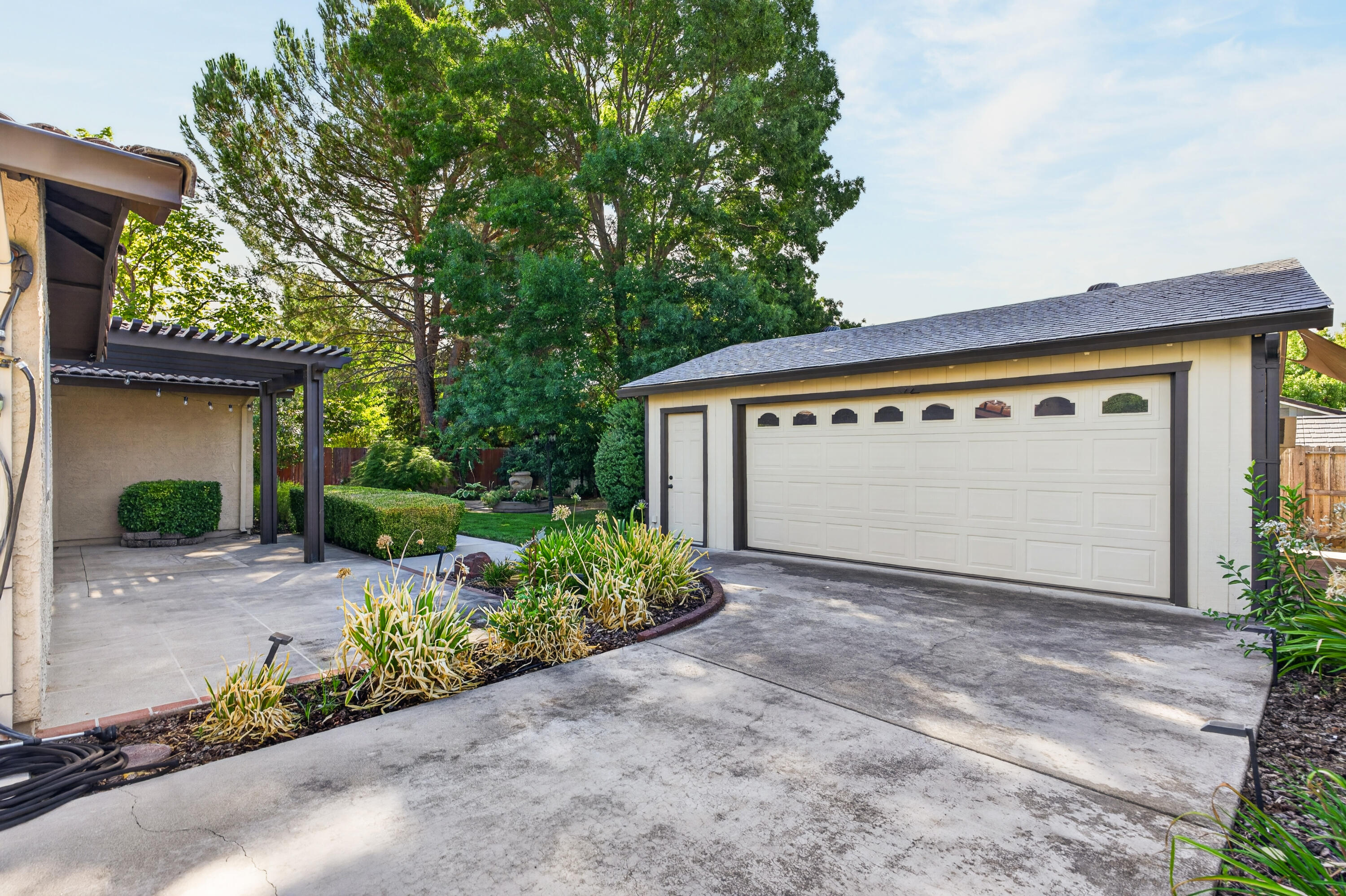 2745 Amethyst Way