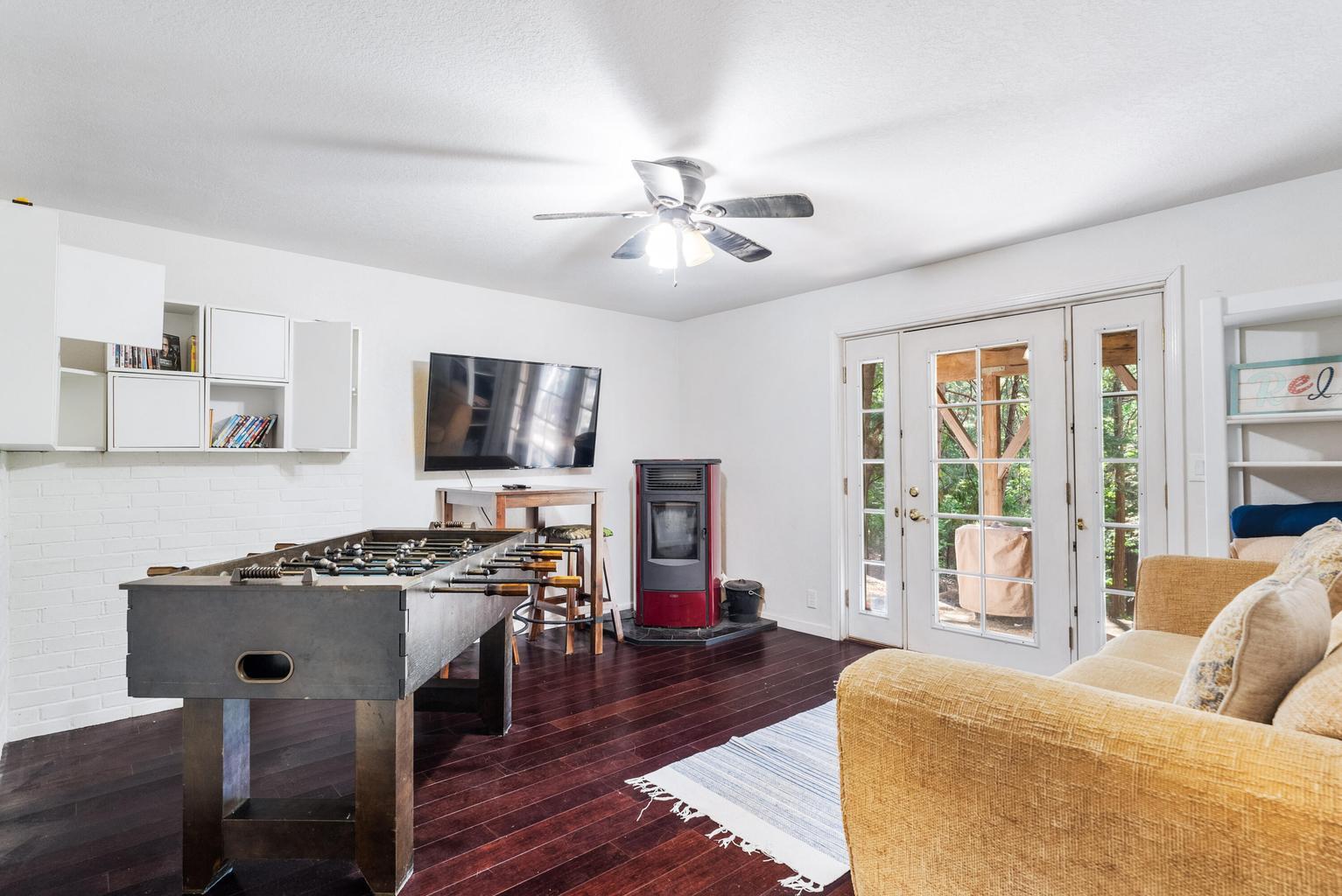 30570 Sleepy Hollow Drive