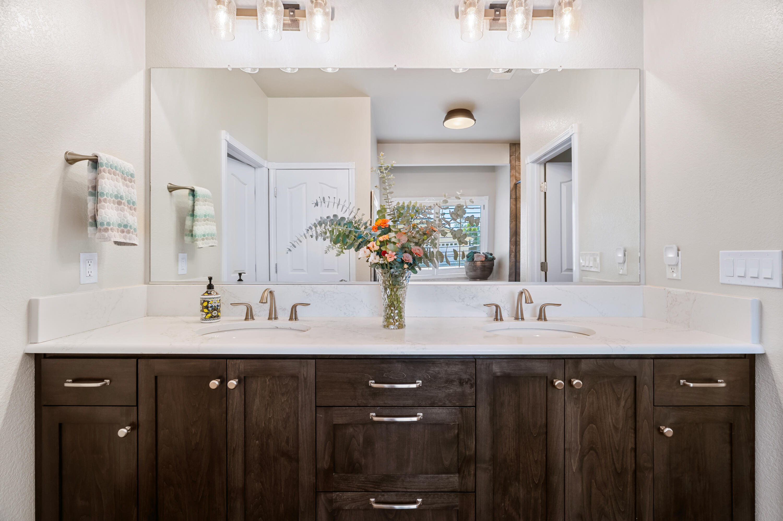22117 Lassen View Drive